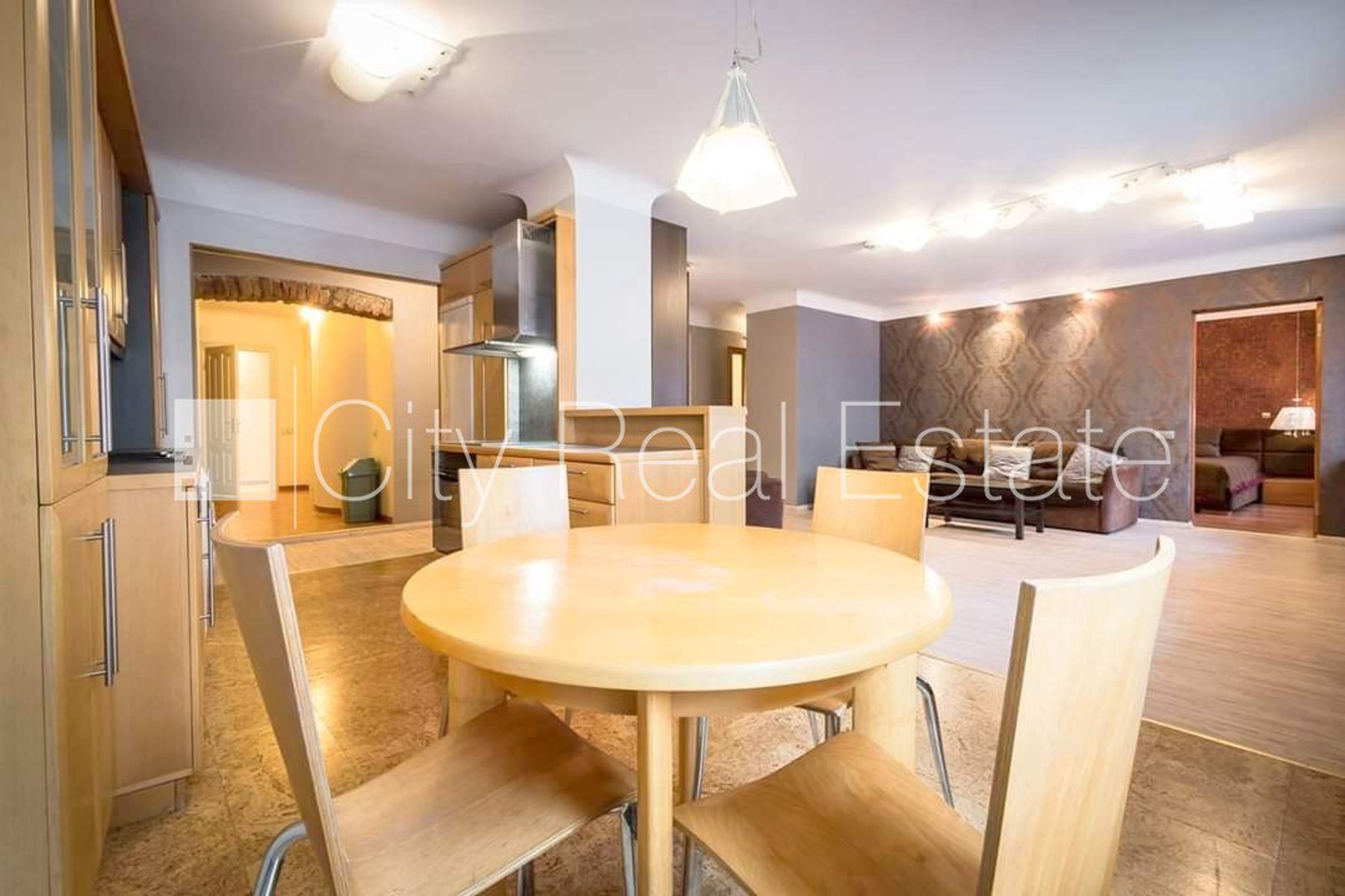 4 istabu dzīvoklis Rīga, Vecrīga, 107 m², izīrē, Foto 4 no 10