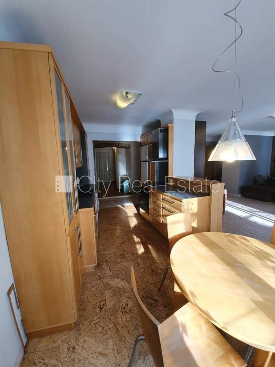 4 istabu dzīvoklis Rīga, Vecrīga, 107 m², izīrē, Foto 8 no 10