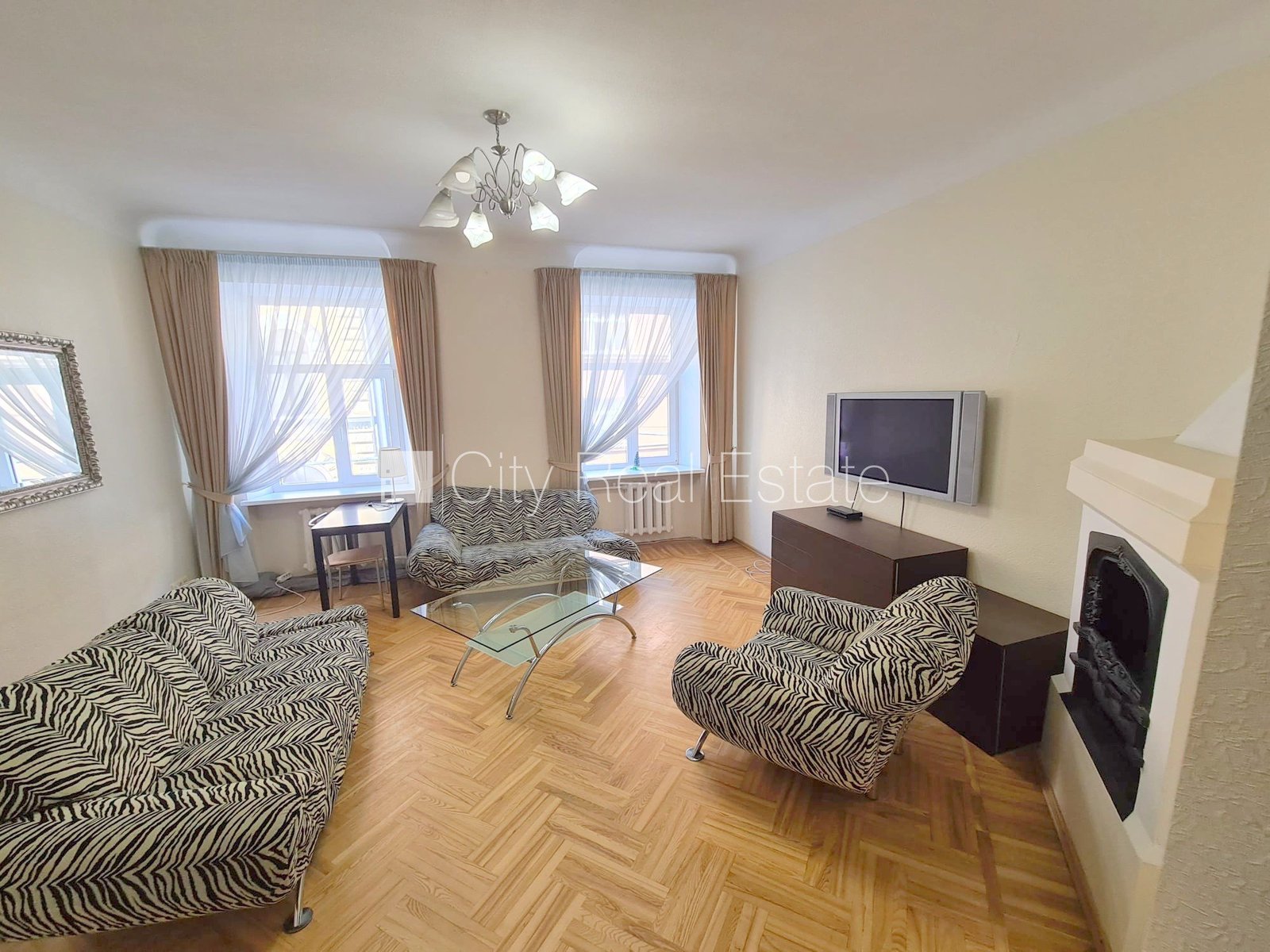 3 istabu dzīvoklis Rīga, Vecrīga, 97 m², izīrē, Foto 1 no 10