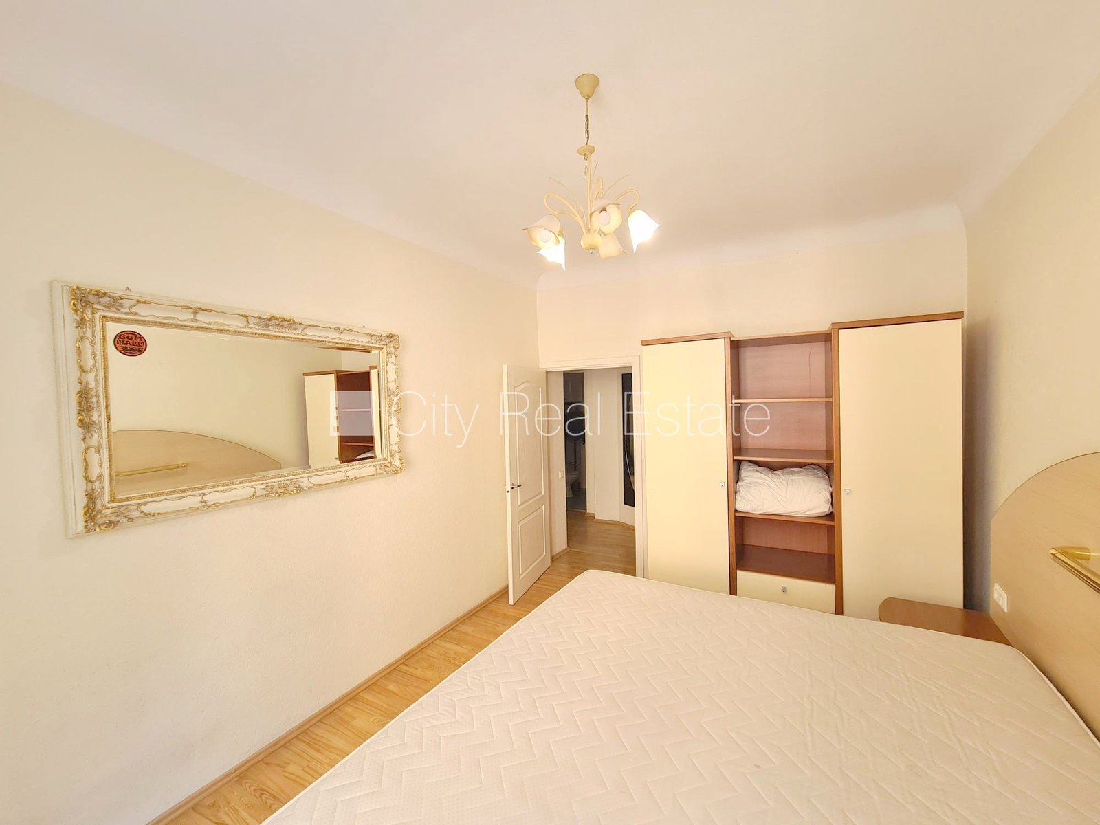 3 istabu dzīvoklis Rīga, Vecrīga, 97 m², izīrē, Foto 9 no 10