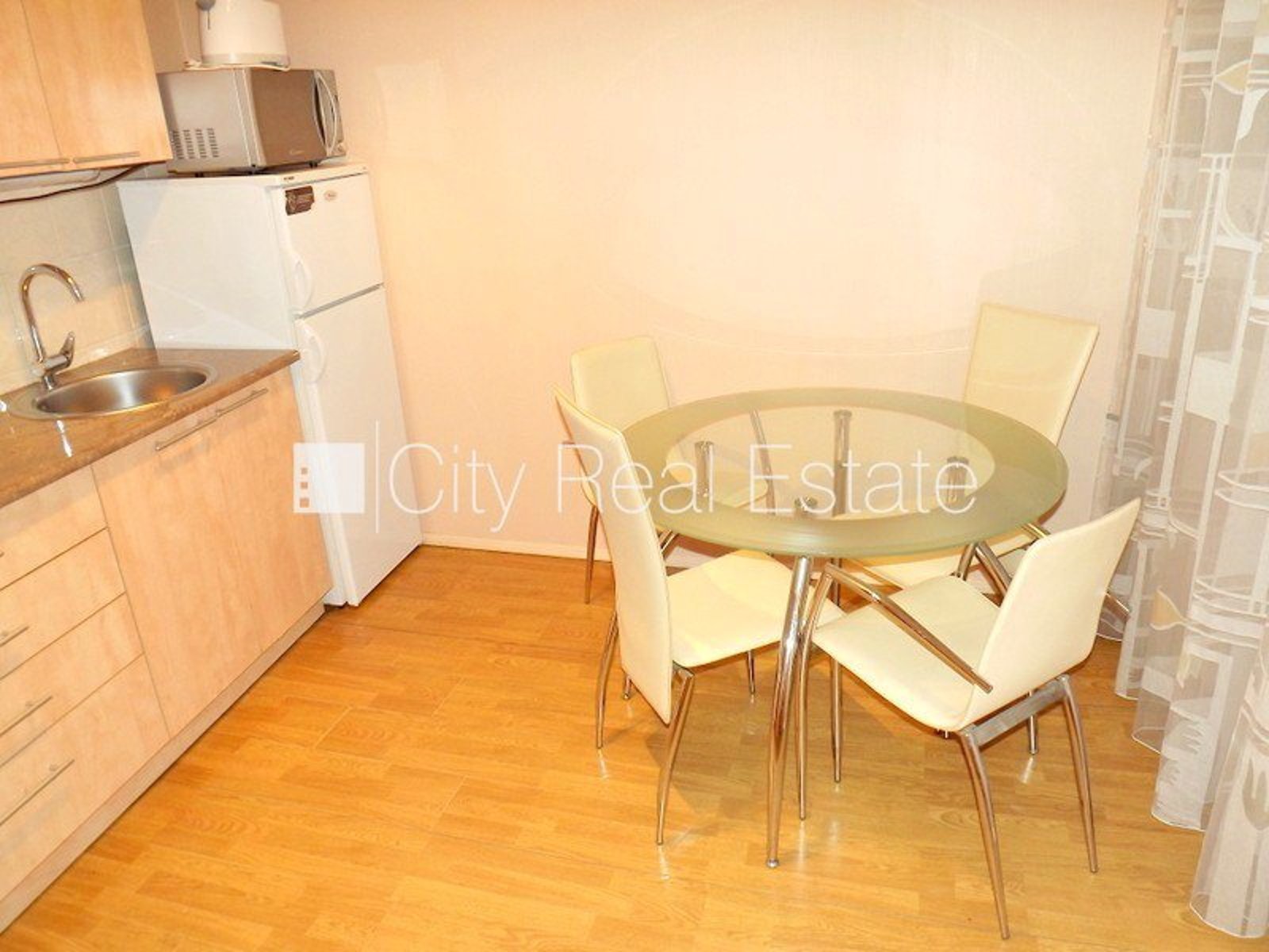 3 istabu dzīvoklis Rīga, Vecrīga, 83 m², izīrē, Foto 9 no 10