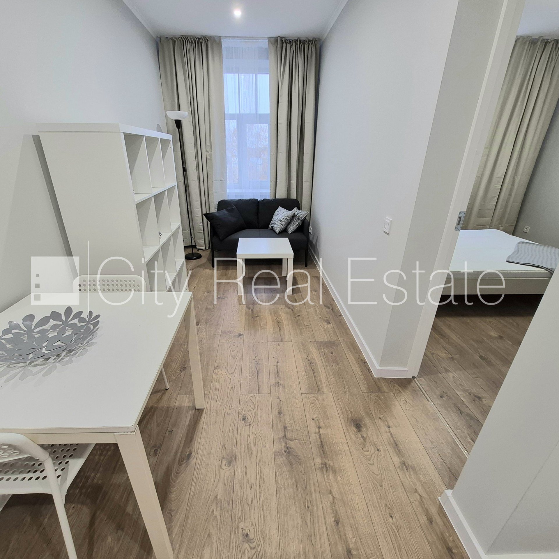 1-toaline korter Rīga, Centrs, 35 m², üür, Foto 1 / 10