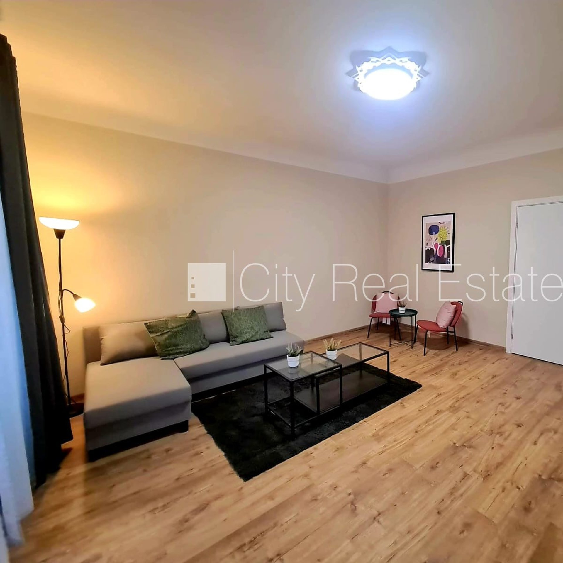 3 istabu dzīvoklis Rīga, Centrs, 80 m², izīrē, Foto 3 no 10