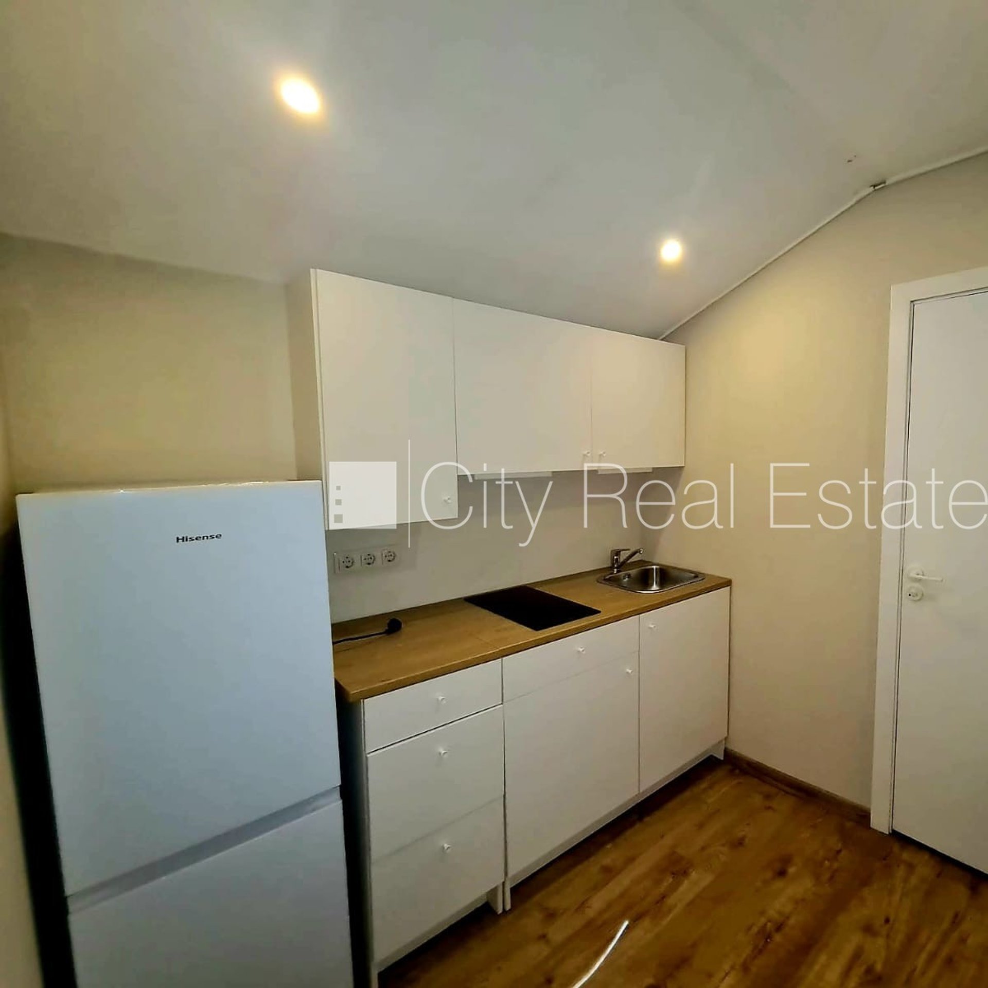 3 istabu dzīvoklis Rīga, Centrs, 80 m², izīrē, Foto 9 no 10