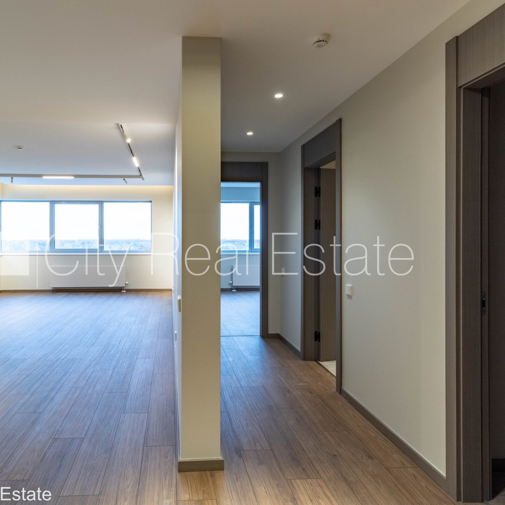2 istabu dzīvoklis Rīga, Šampēteris, 66 m², pārdod, Foto 1 no 10