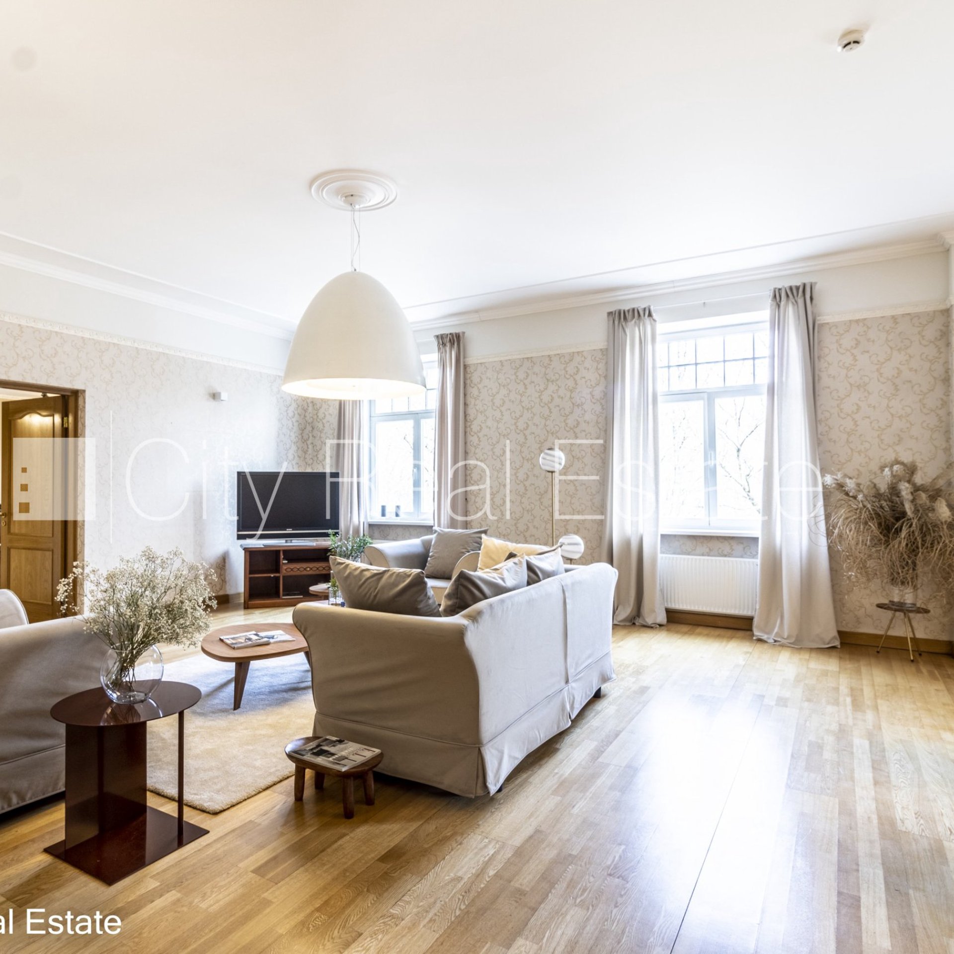 3 istabu dzīvoklis Rīga, Centrs, 140 m², izīrē, Foto 2 no 10