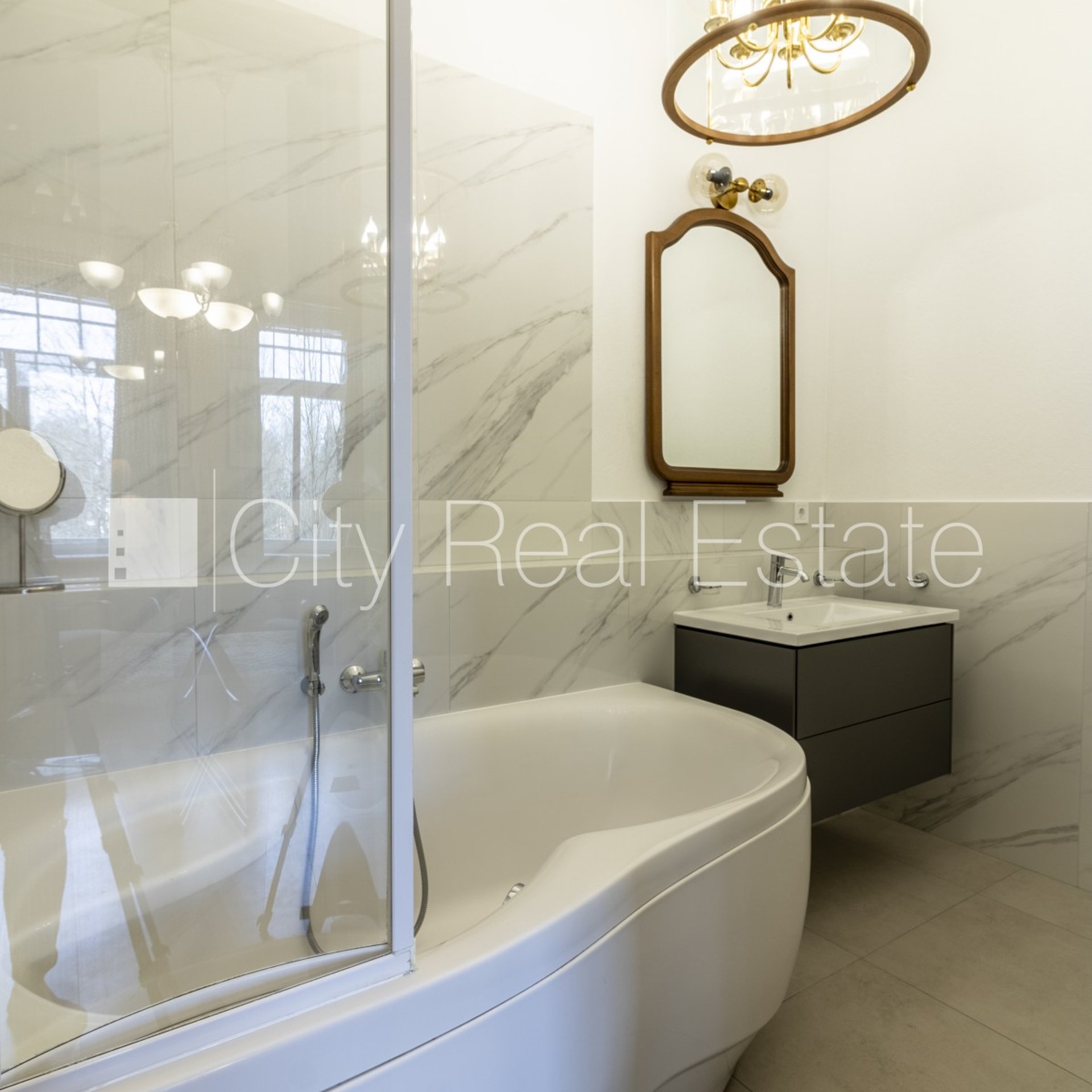 3 istabu dzīvoklis Rīga, Centrs, 140 m², izīrē, Foto 9 no 10