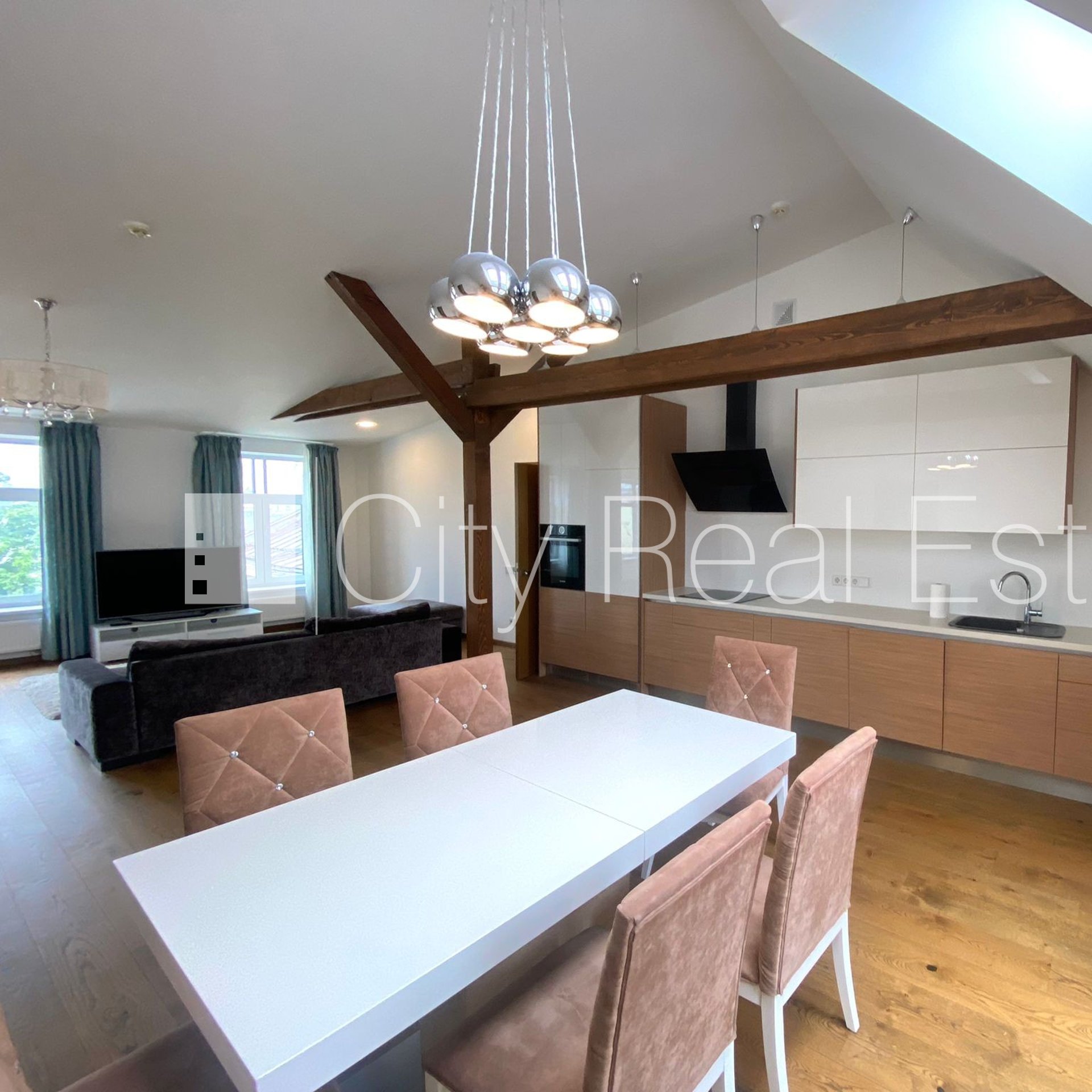 4 istabu dzīvoklis Rīga, Centrs, 129 m², izīrē, Foto 4 no 10