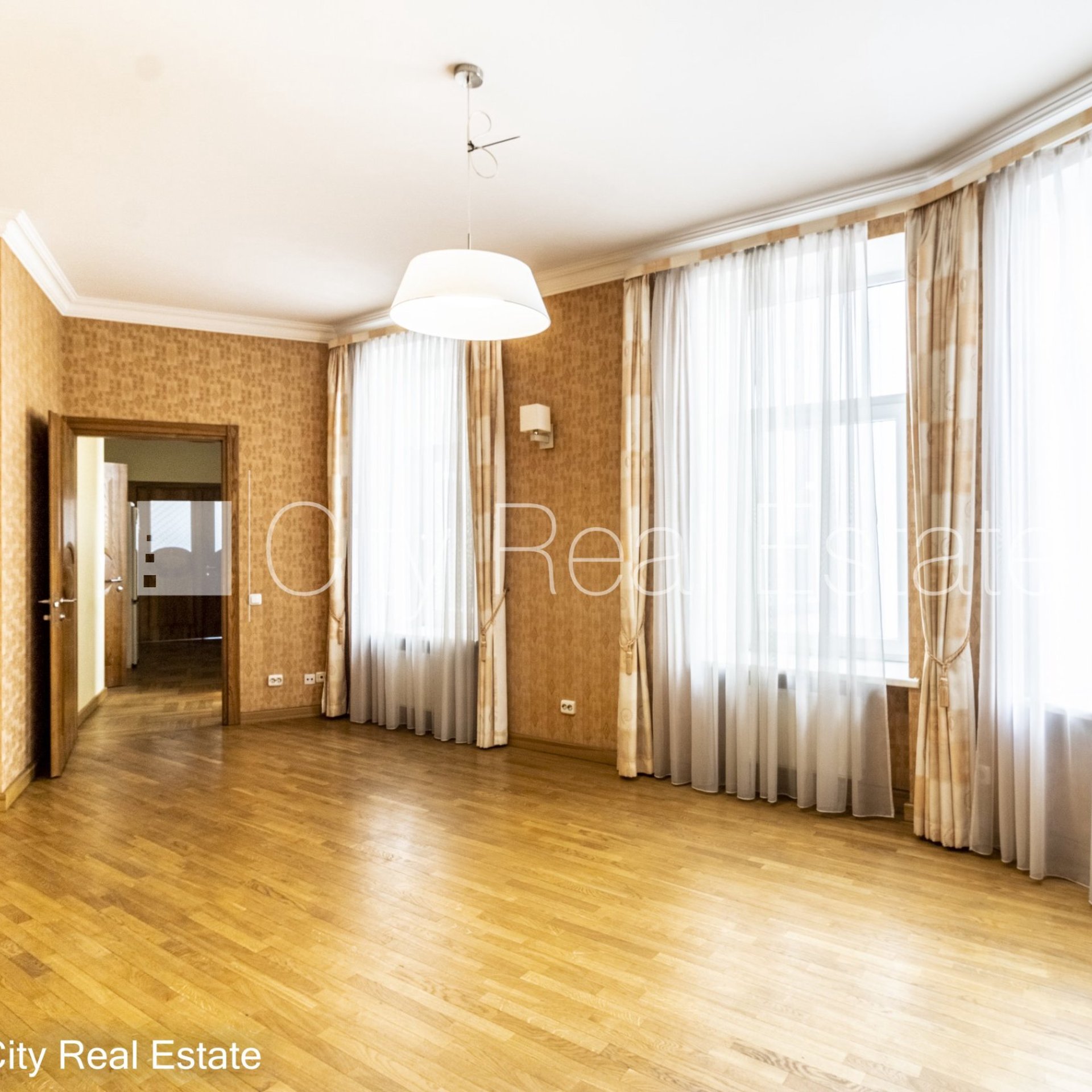 4 istabu dzīvoklis Rīga, Centrs, 154 m², izīrē, Foto 1 no 10