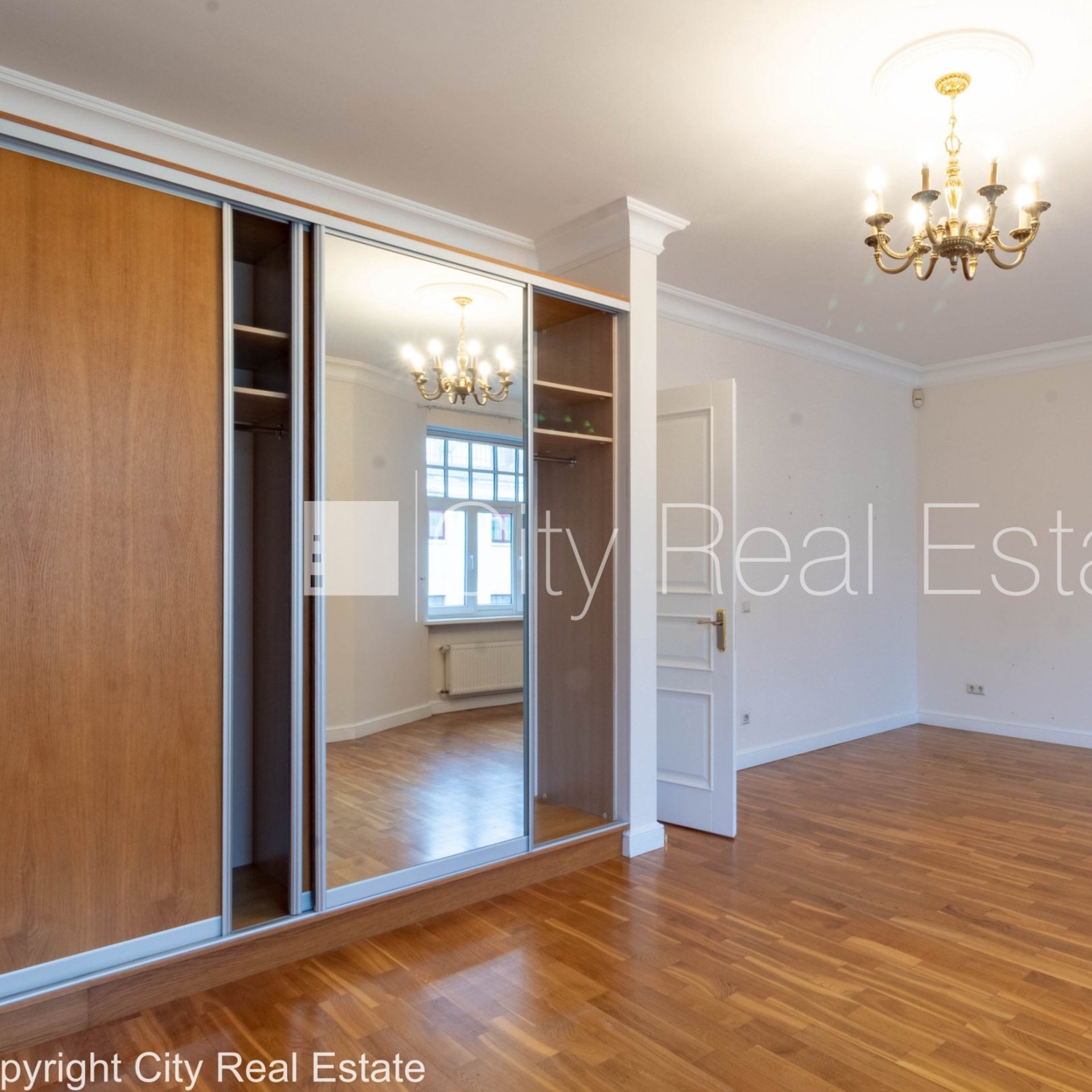 5 istabu dzīvoklis Rīga, Centrs, 200 m², izīrē, Foto 9 no 10
