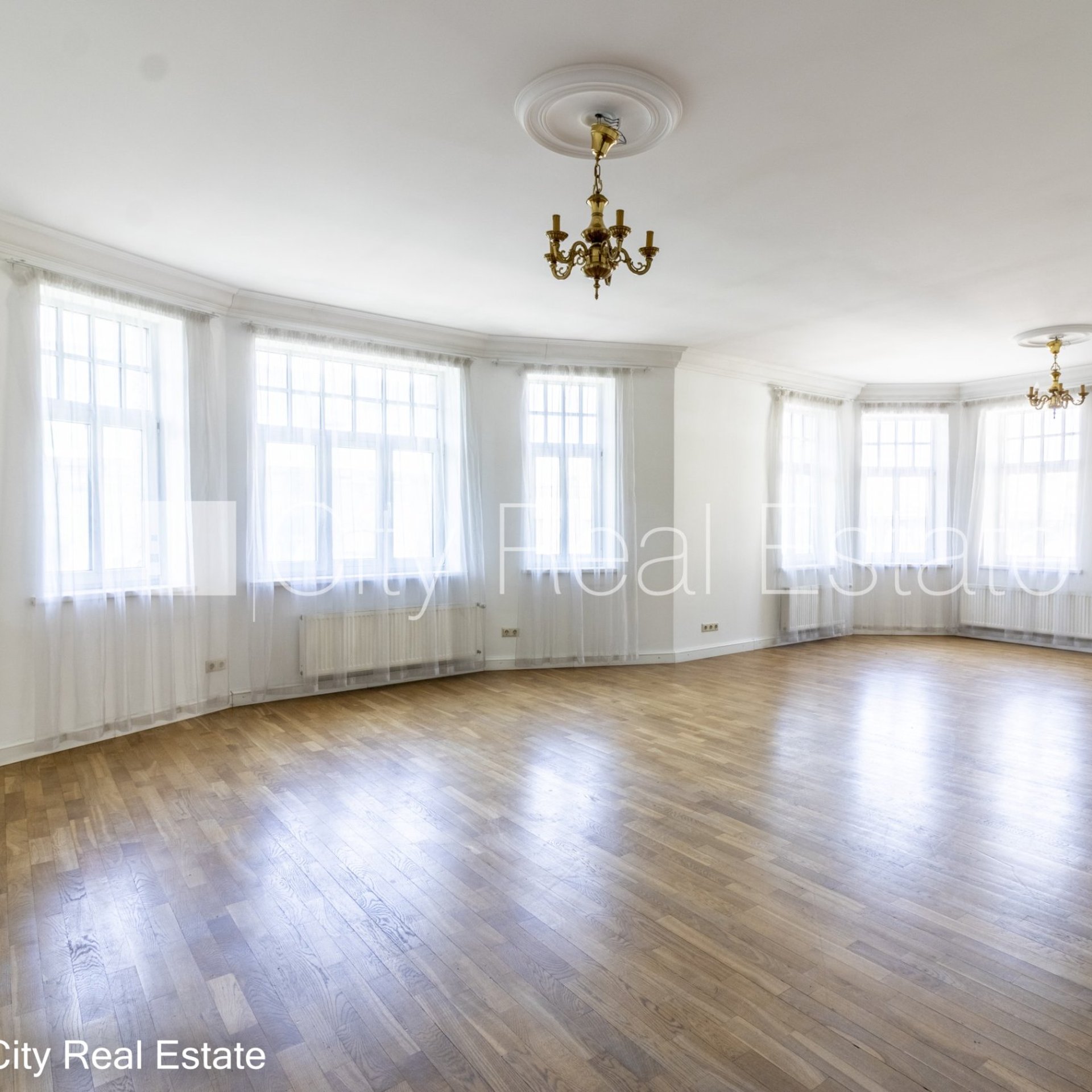 4 istabu dzīvoklis Rīga, Centrs, 188 m², izīrē, Foto 1 no 10