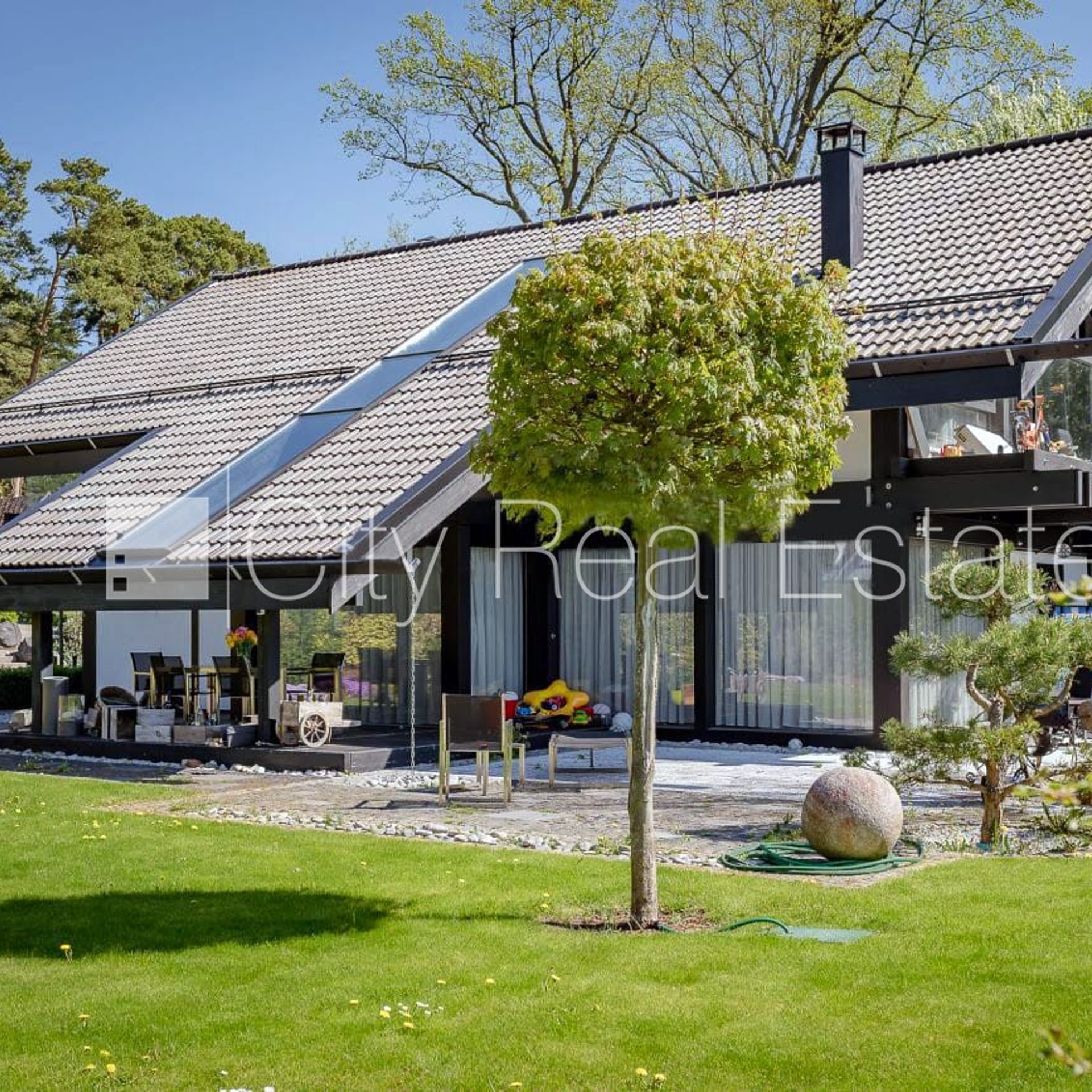 Māja Jūrmala, Pumpuri, 230 m², izīrē, Foto 1 no 10