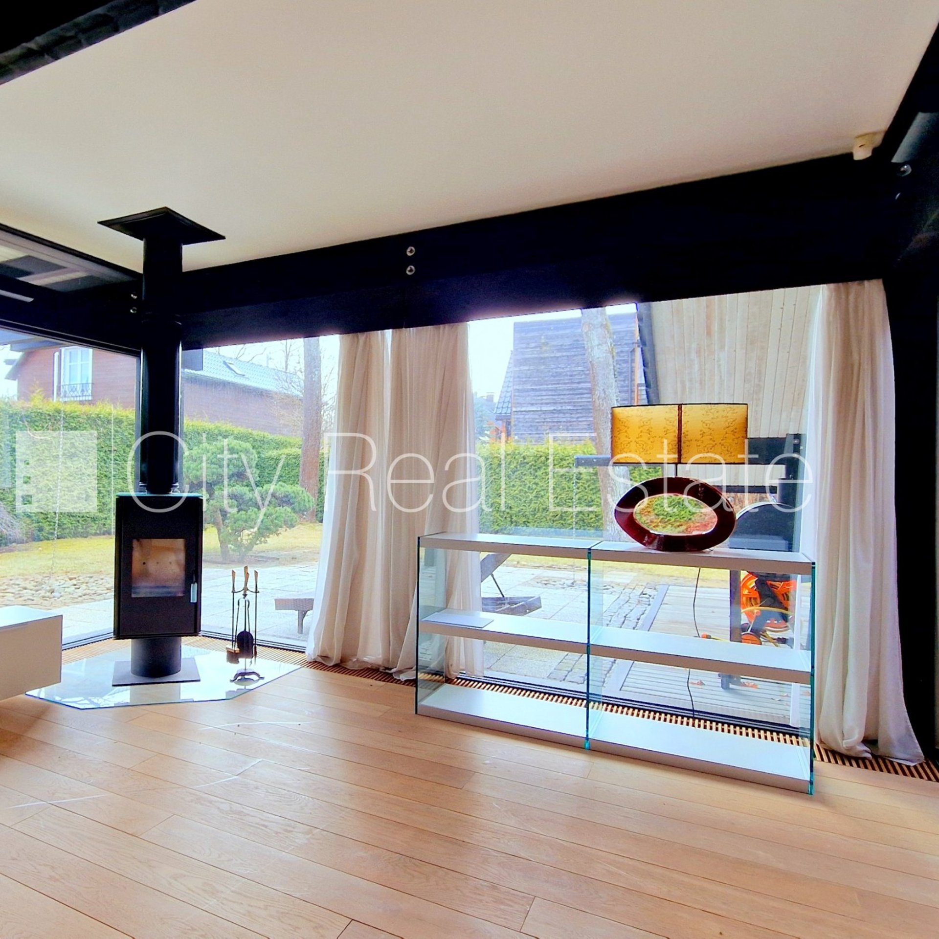 Māja Jūrmala, Pumpuri, 230 m², izīrē, Foto 3 no 10