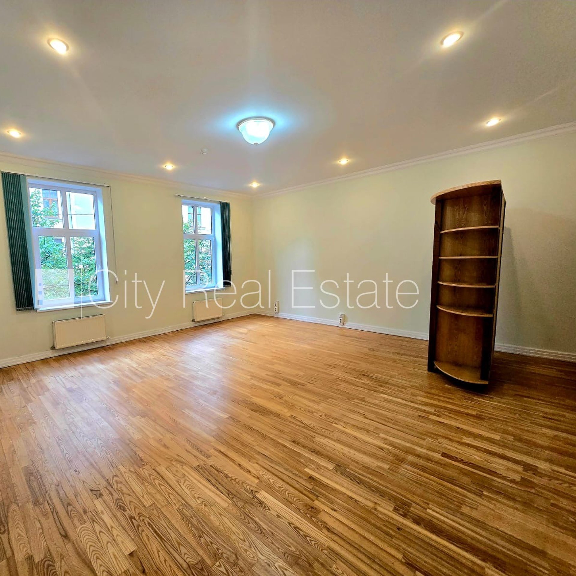 Komerctelpas Rīga, Centrs, 37 m², izīrē, Foto 2 no 10