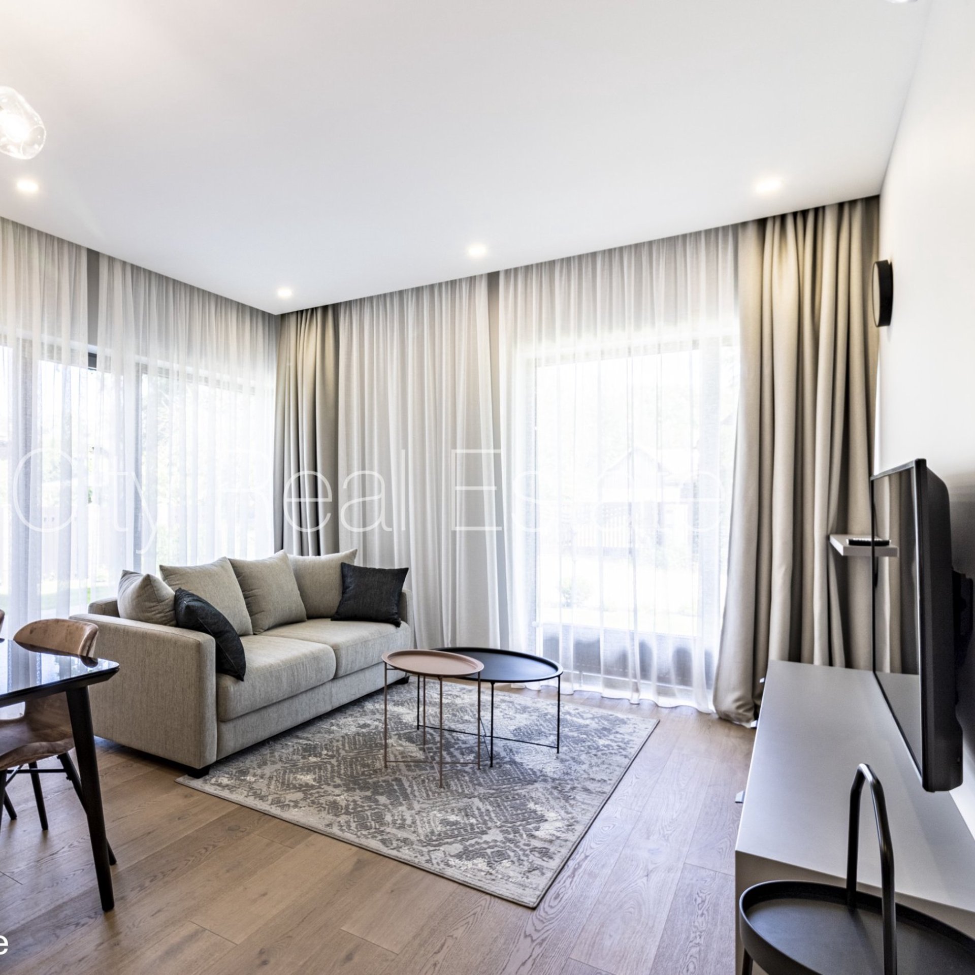 3 istabu dzīvoklis Jūrmala, Bulduri, 73 m², izīrē, Foto 2 no 10