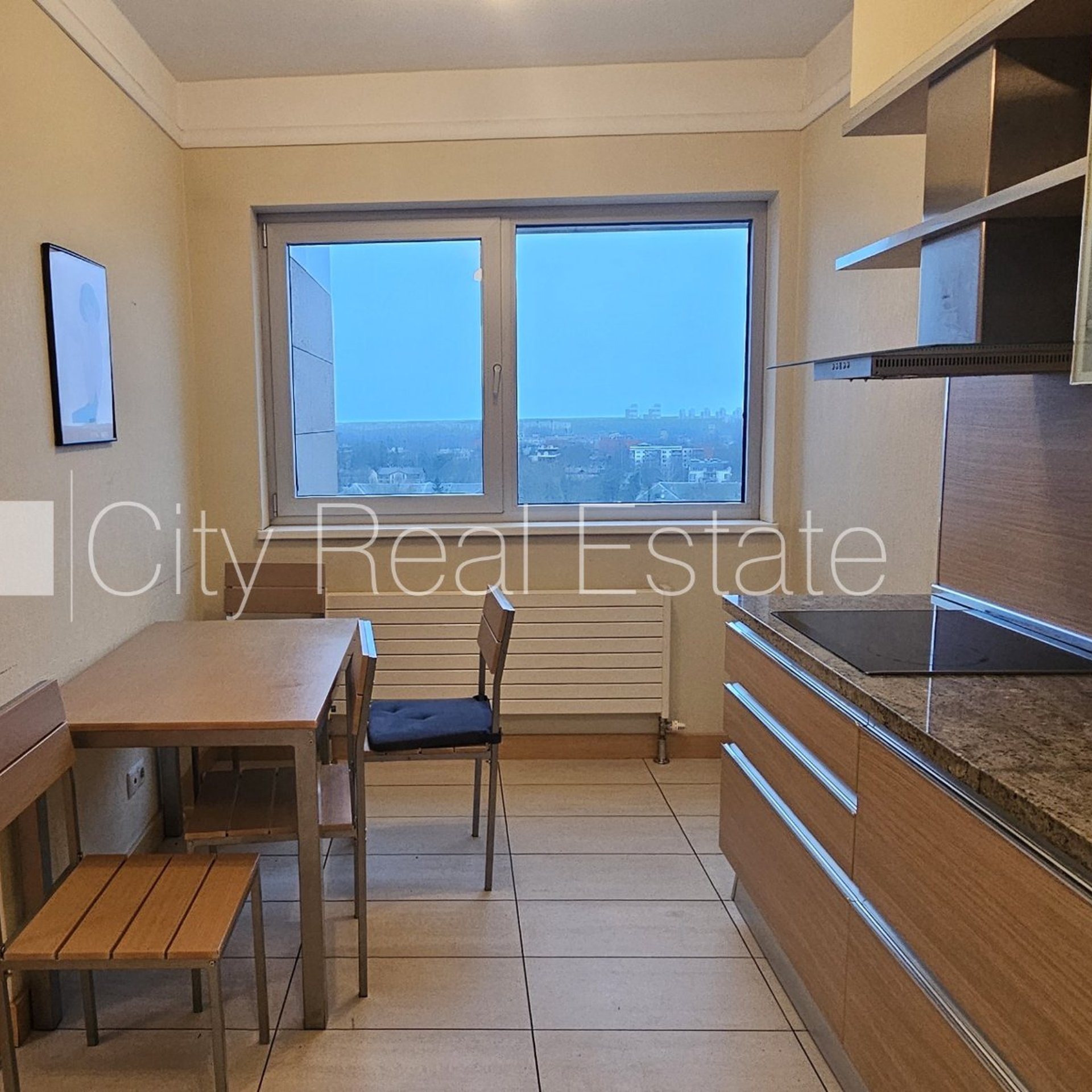 3 istabu dzīvoklis Rīga, Šampēteris, 92 m², izīrē, Foto 2 no 10