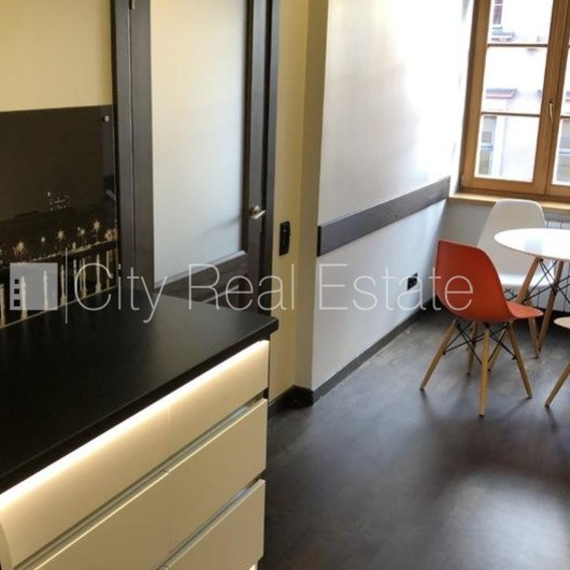 3-toaline korter Rīga, Vecrīga, 86 m², üür, Foto 4 / 10