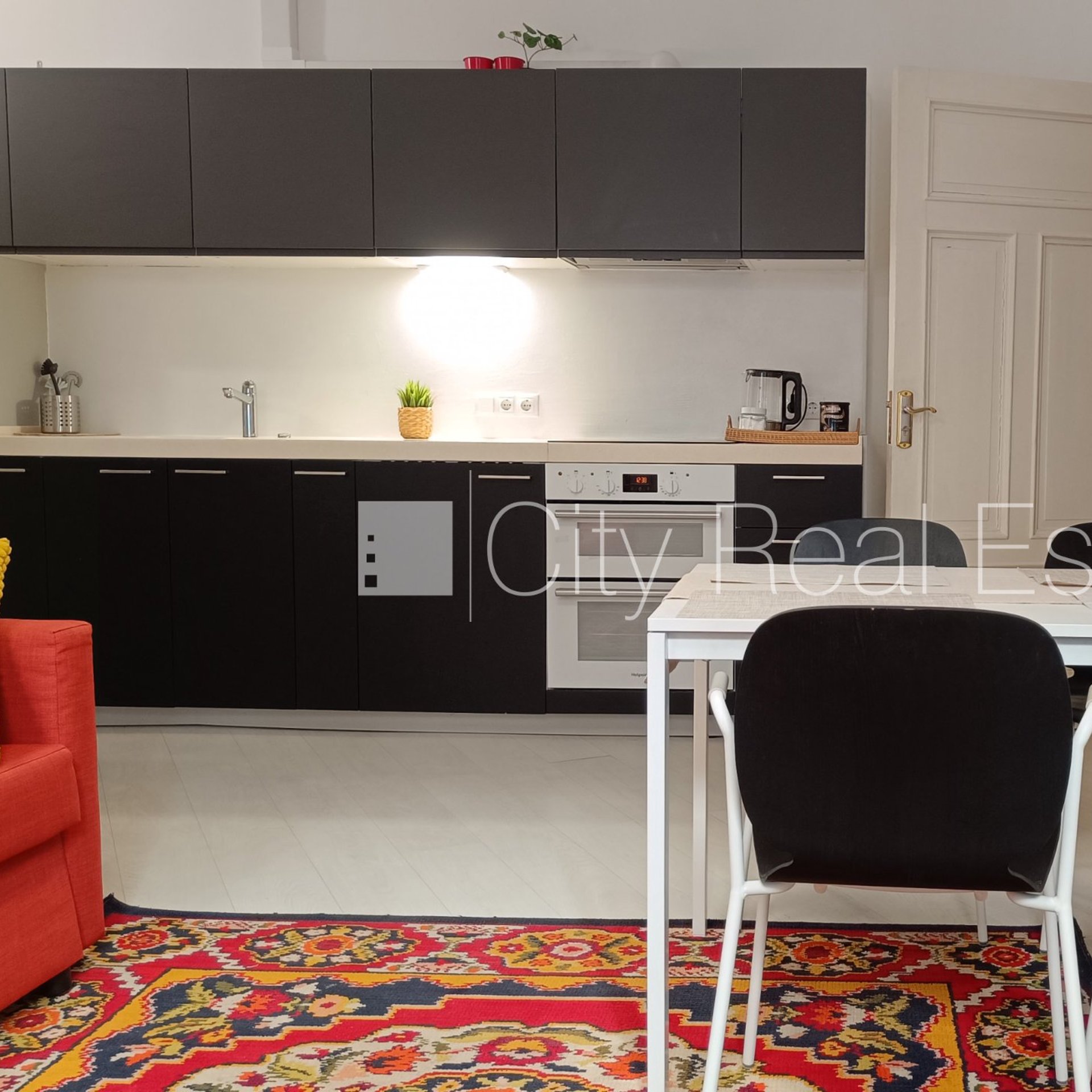 2-toaline korter Rīga, Centrs, 50 m², üür, Foto 1 / 10