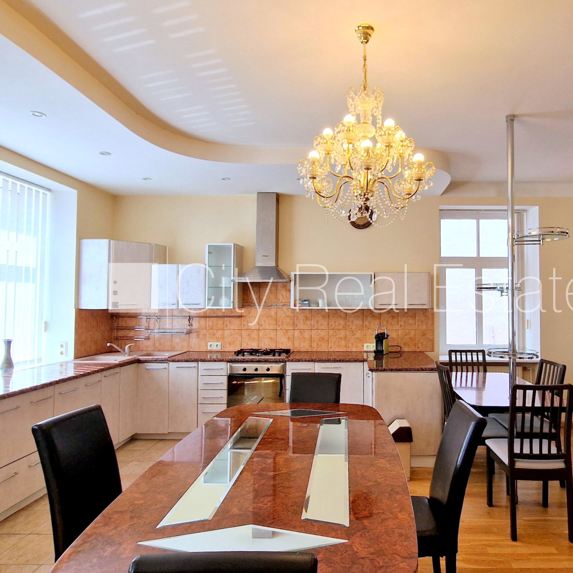 5-toaline korter Rīga, Centrs, 189 m², müük, Foto 1 / 10