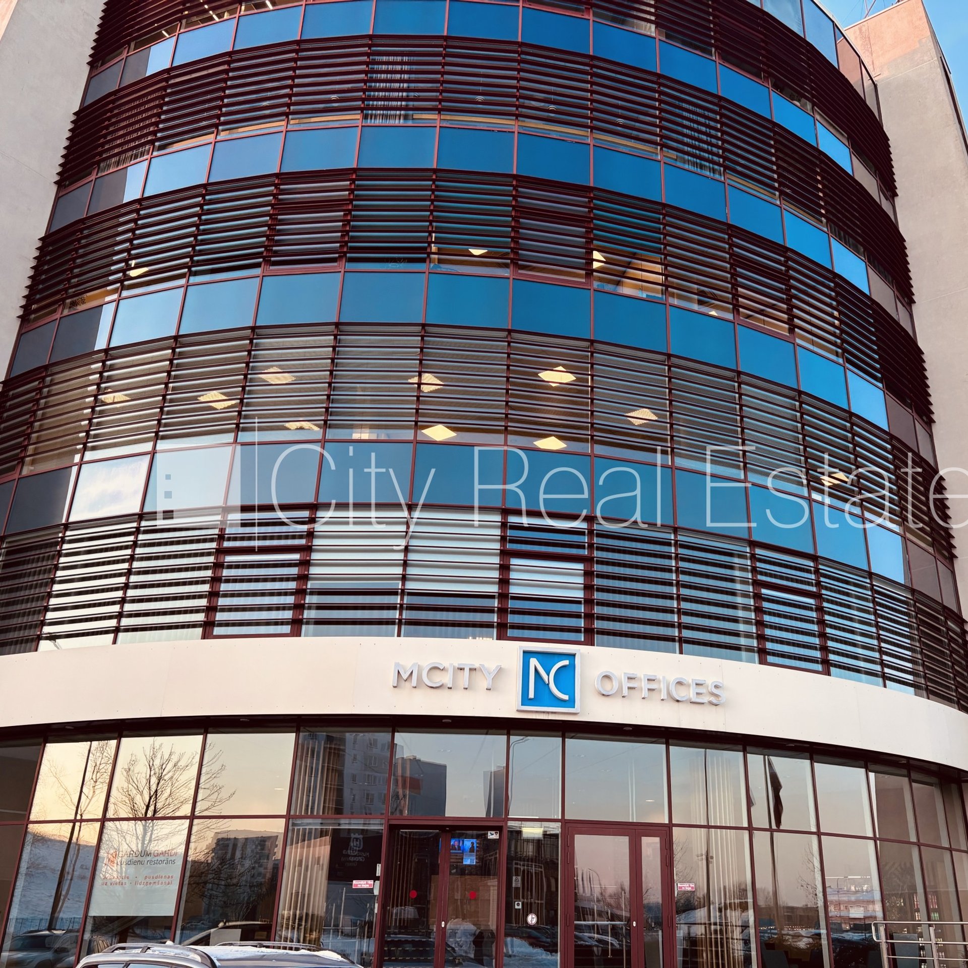 Äripind Rīga, Pļavnieki, 250 m², üür, Foto 1 / 10