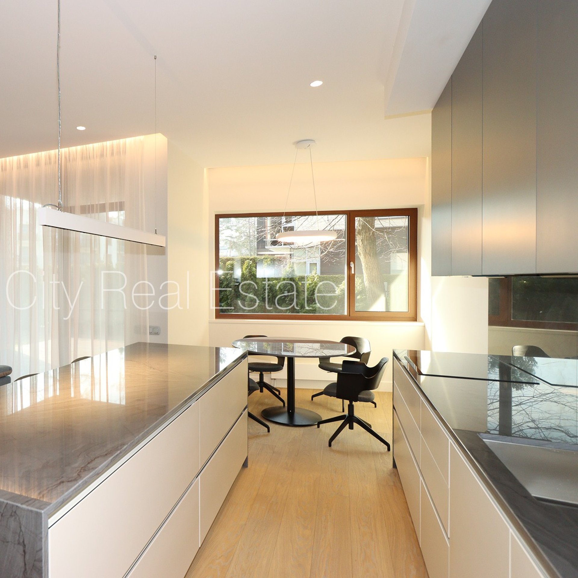 3-toaline korter Jūrmala, Dzintari, 131 m², üür, Foto 4 / 10