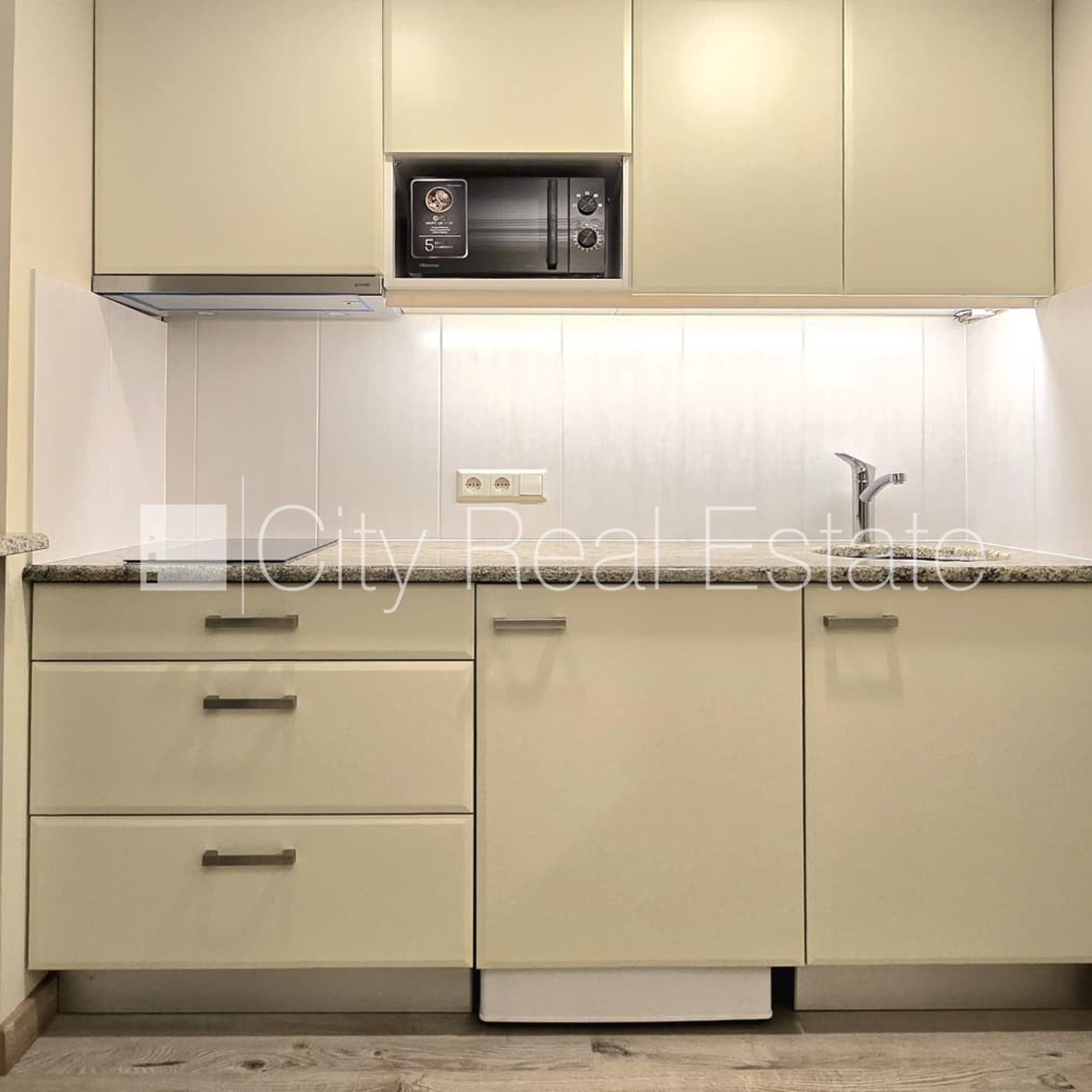1-toaline korter Rīga, Centrs, 35 m², üür, Foto 10 / 10