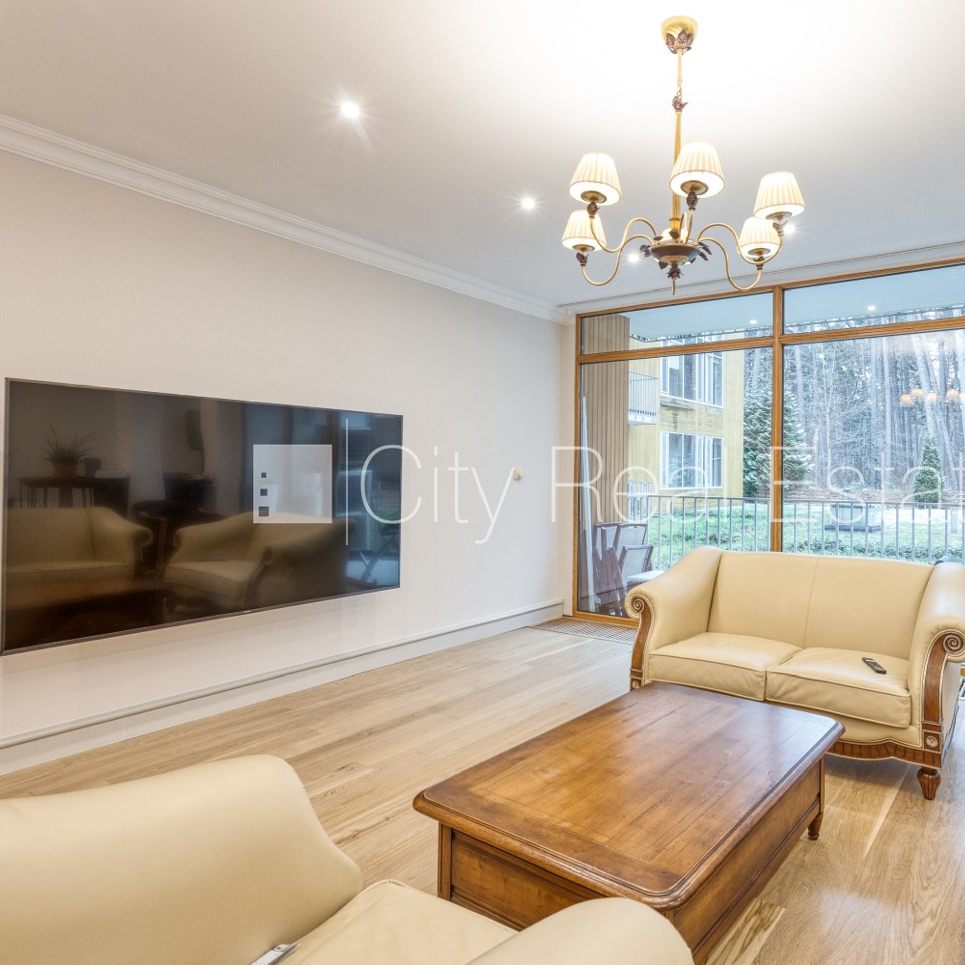 4-toaline korter Jūrmala, Dzintari, 170 m², müük, Foto 2 / 10