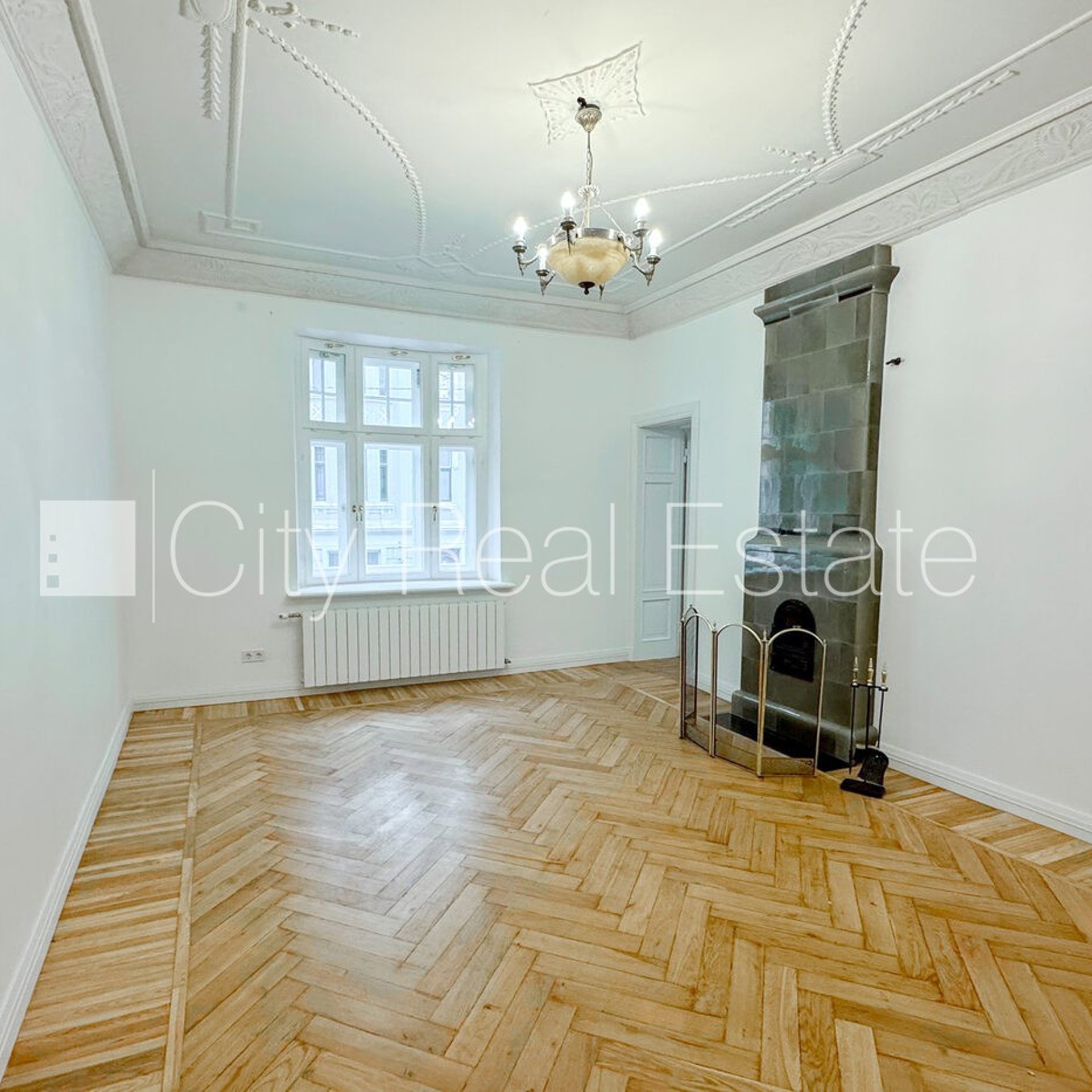 4-toaline korter Rīga, Centrs, 106 m², üür, Foto 1 / 10