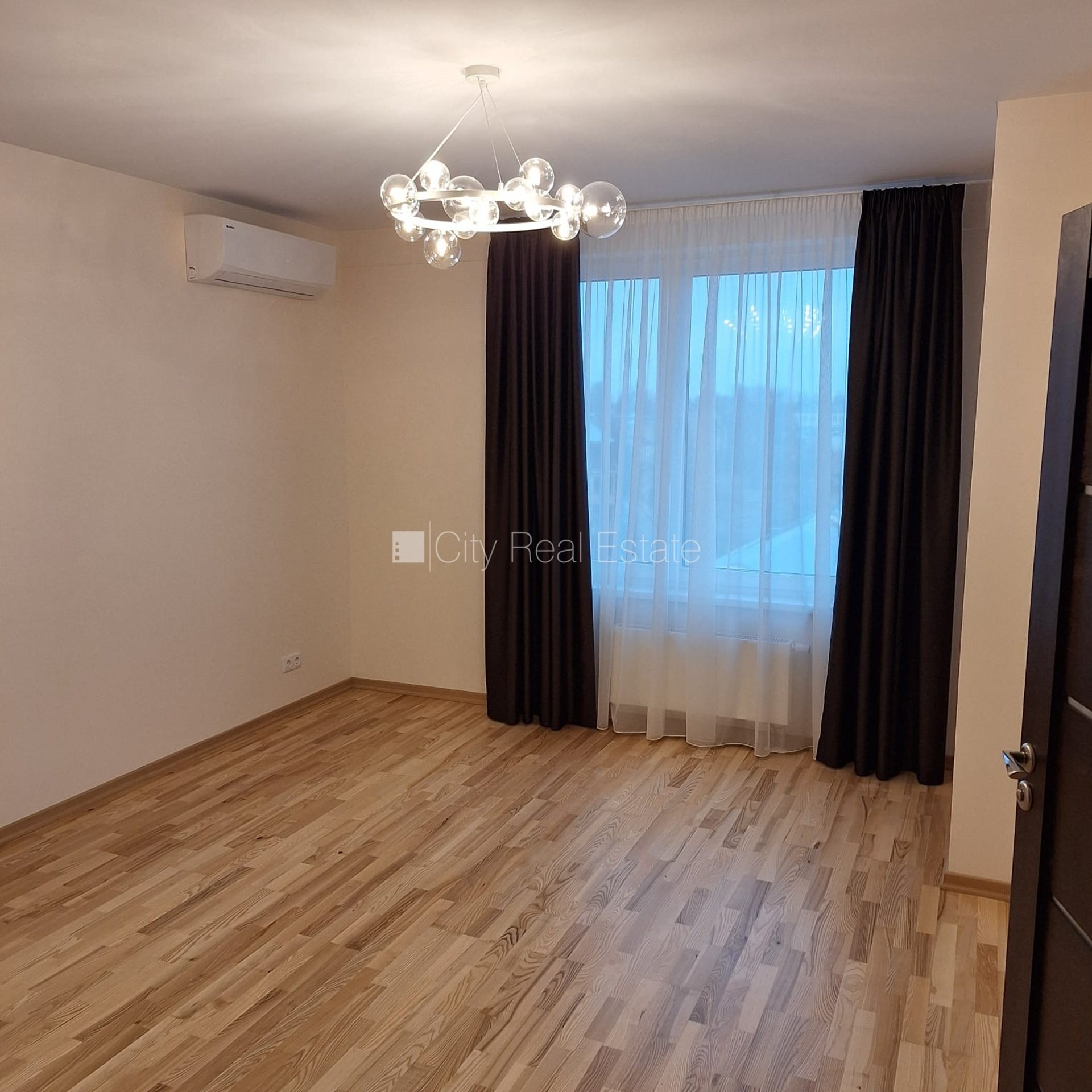 4-toaline korter Rīga, Centrs, 140 m², müük, Foto 7 / 10