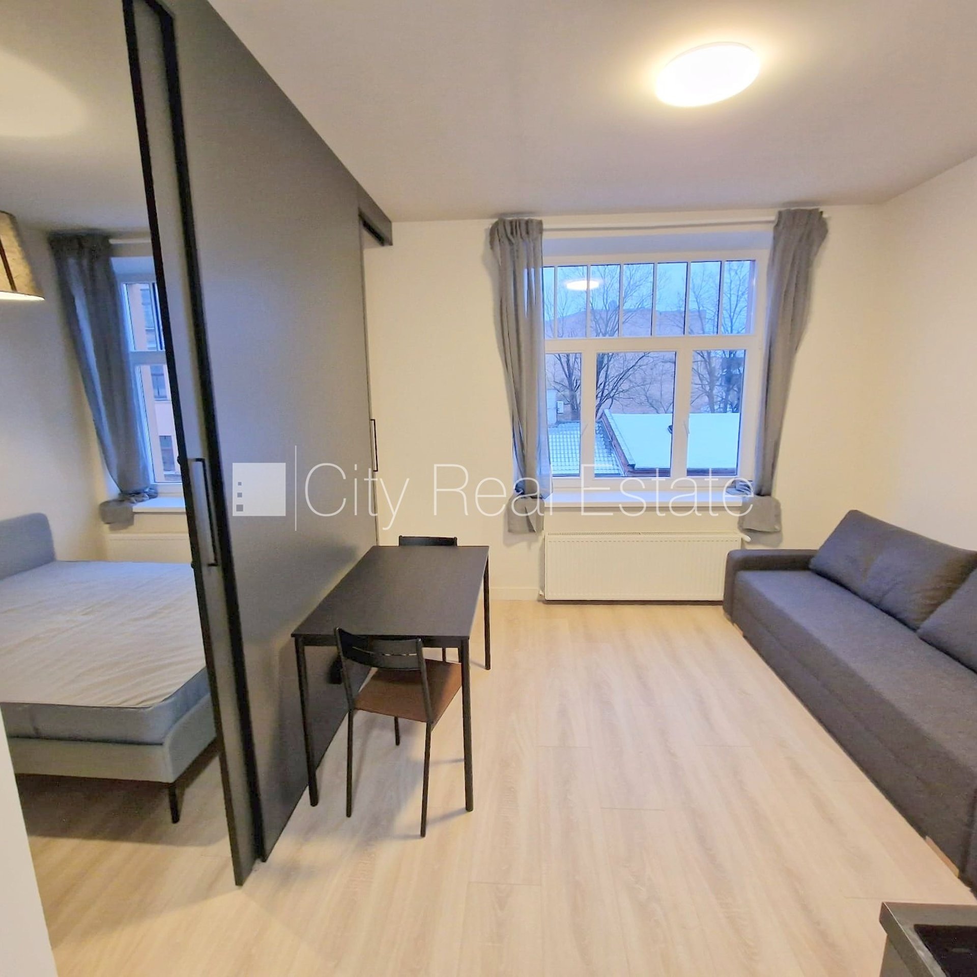 2-toaline korter Rīga, Centrs, 29 m², üür, Foto 1 / 10