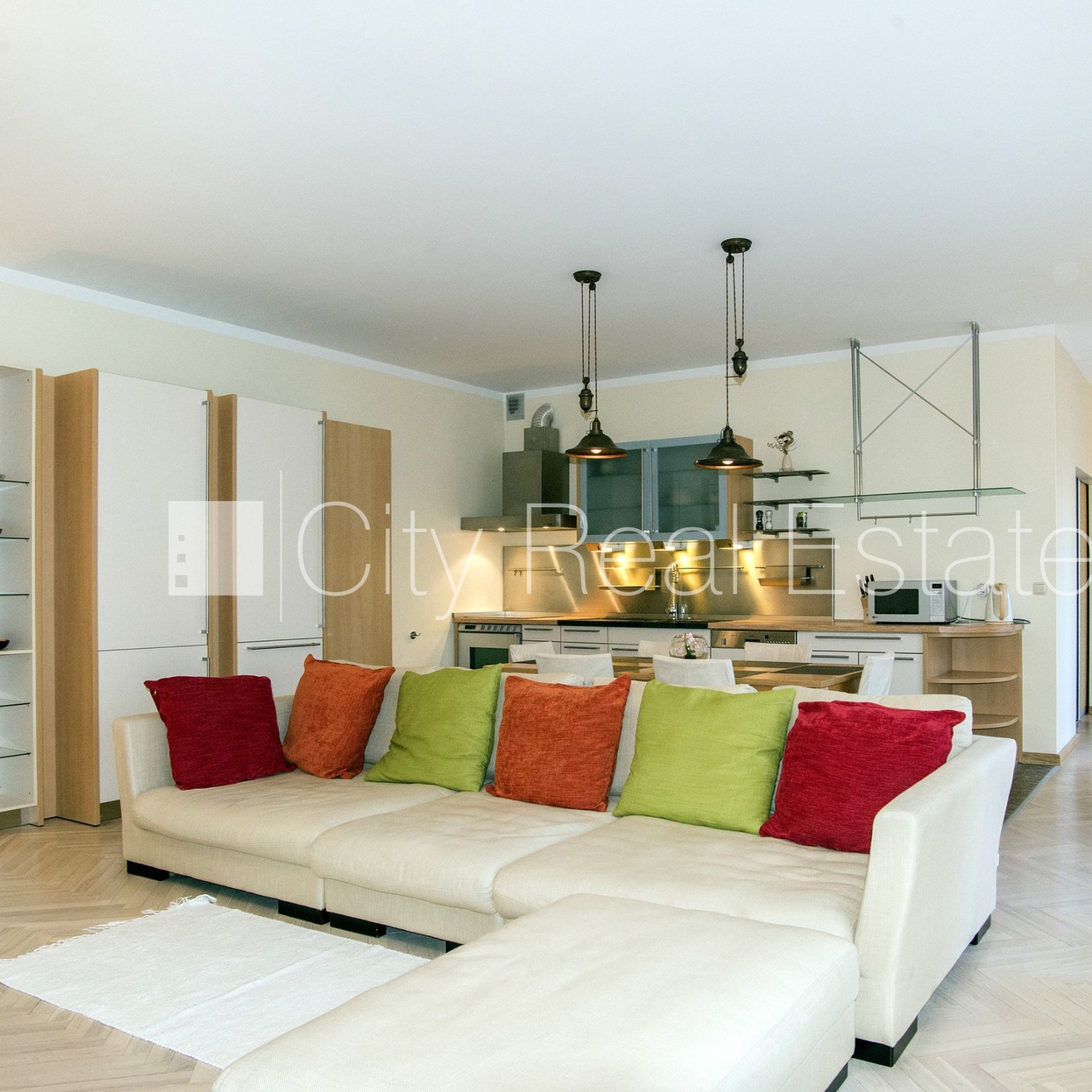3-toaline korter Jūrmala, Dzintari, 126 m², müük, Foto 1 / 10