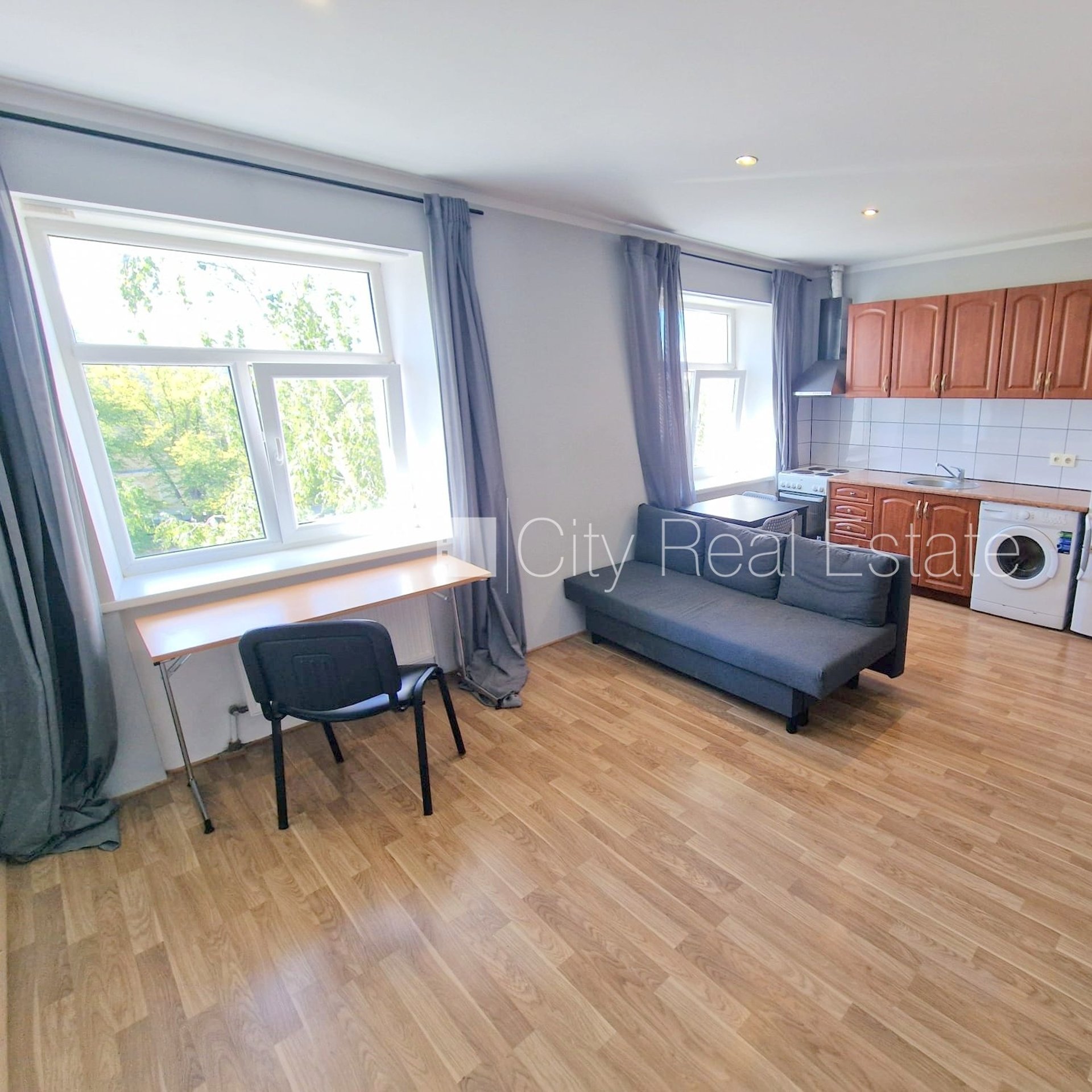 1-toaline korter Rīga, Centrs, 28 m², üür, Foto 1 / 10