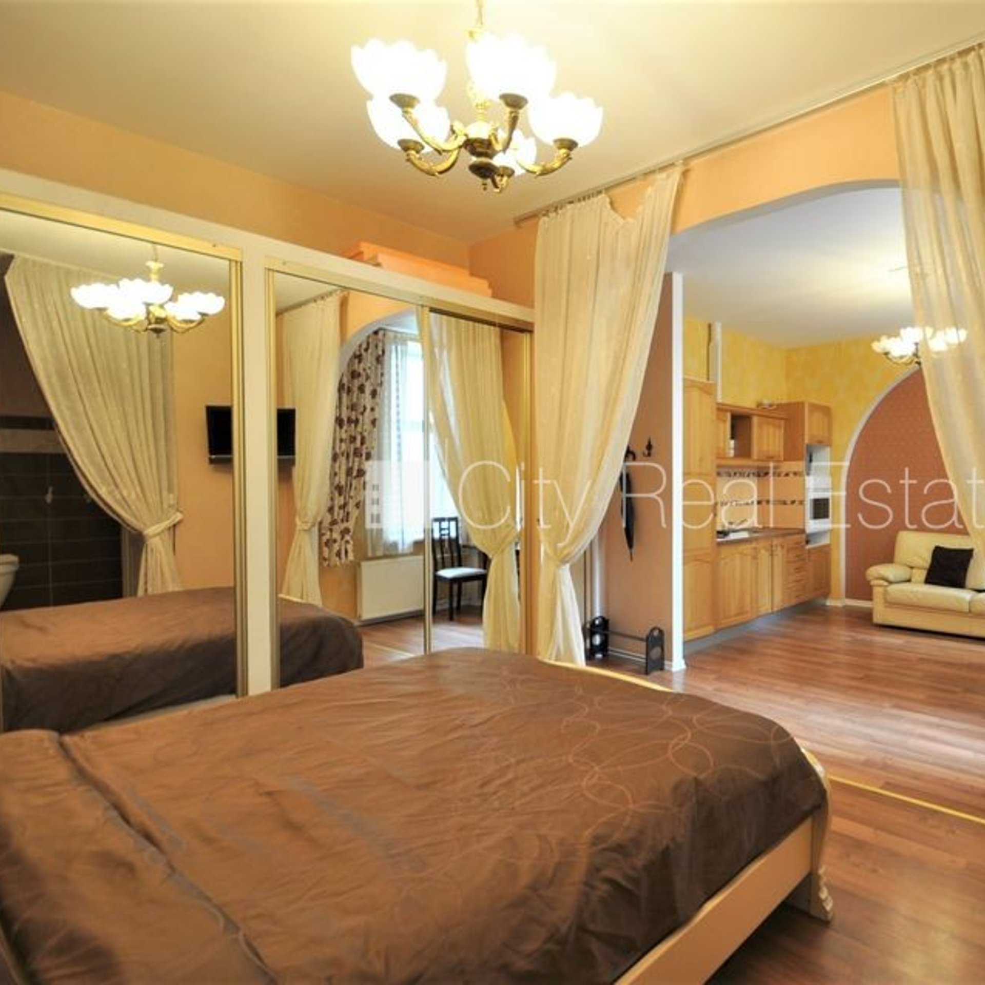 2 kambarių butas Rīga, Centrs, 36 m², nuomojamas, Nuotrauka 1 iš 10