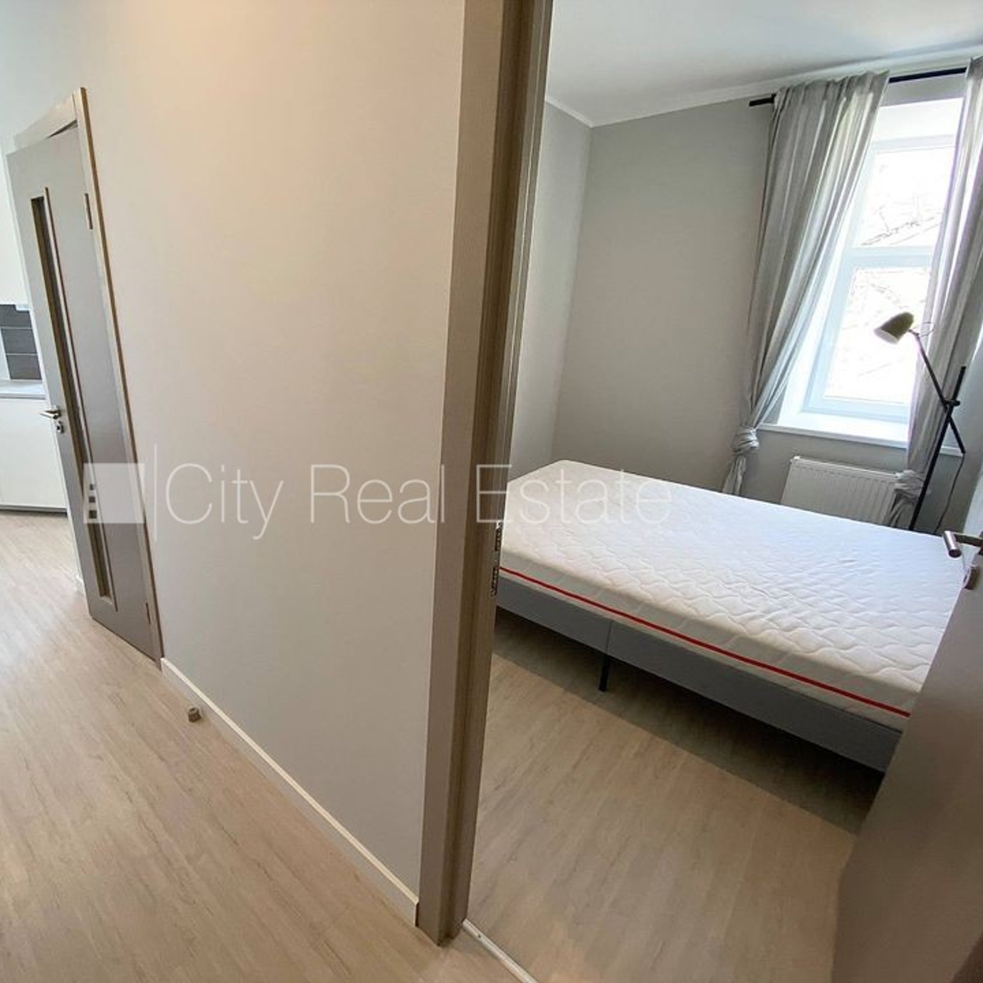 2 kambarių butas Rīga, Centrs, 38 m², nuomojamas, Nuotrauka 1 iš 10