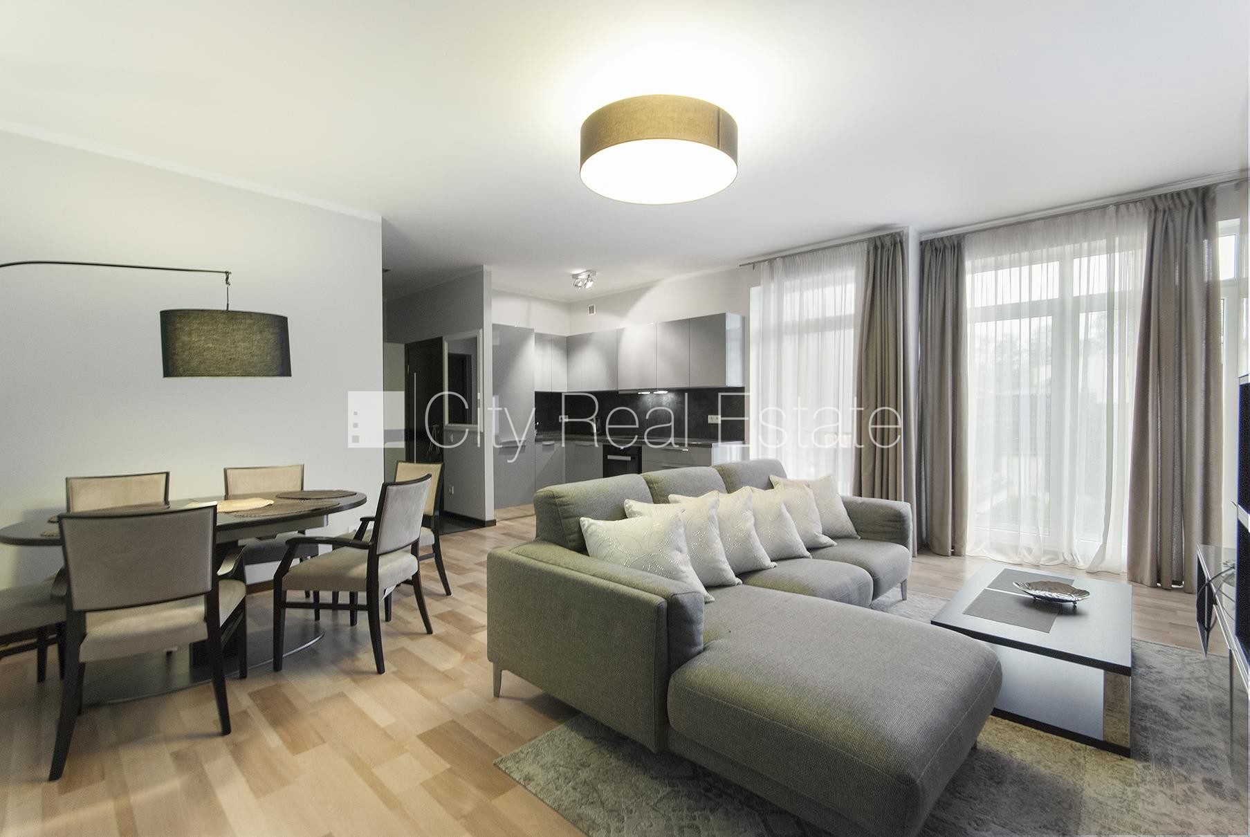 4 kambarių butas Jūrmala, Bulduri, 110 m², nuomojamas, Nuotrauka 1 iš 8
