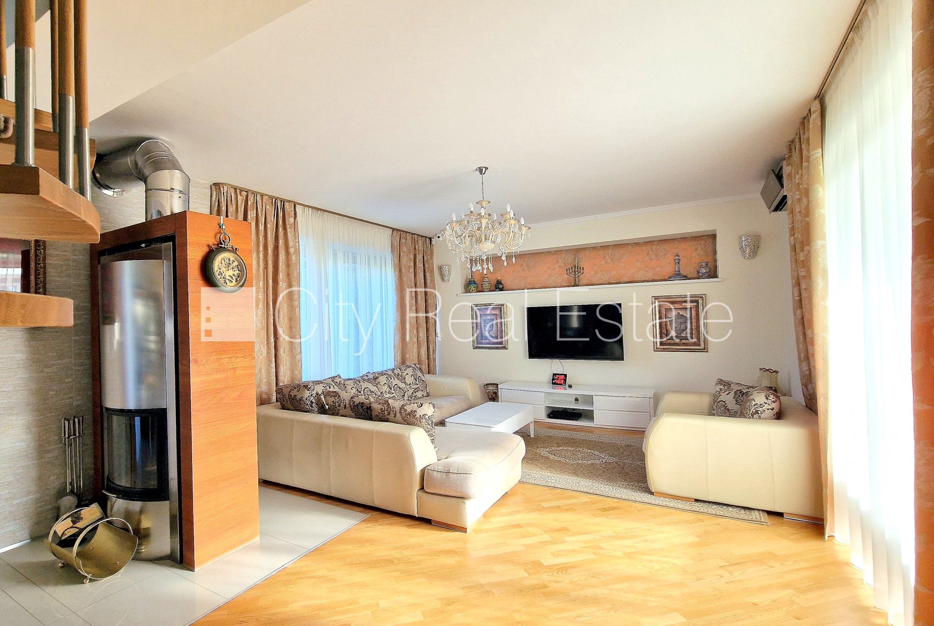 House for sale in Mārupe Parish, 377 m², Photo 6 of 10