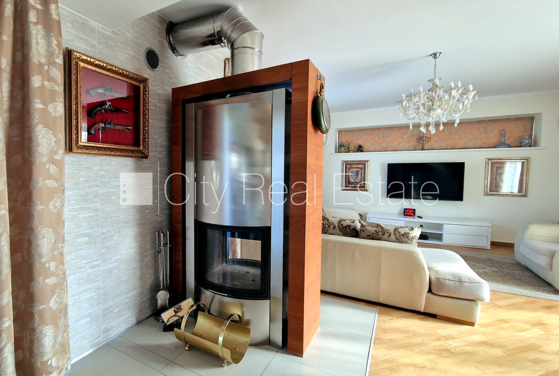 House for sale in Mārupe Parish, 377 m², Photo 7 of 10