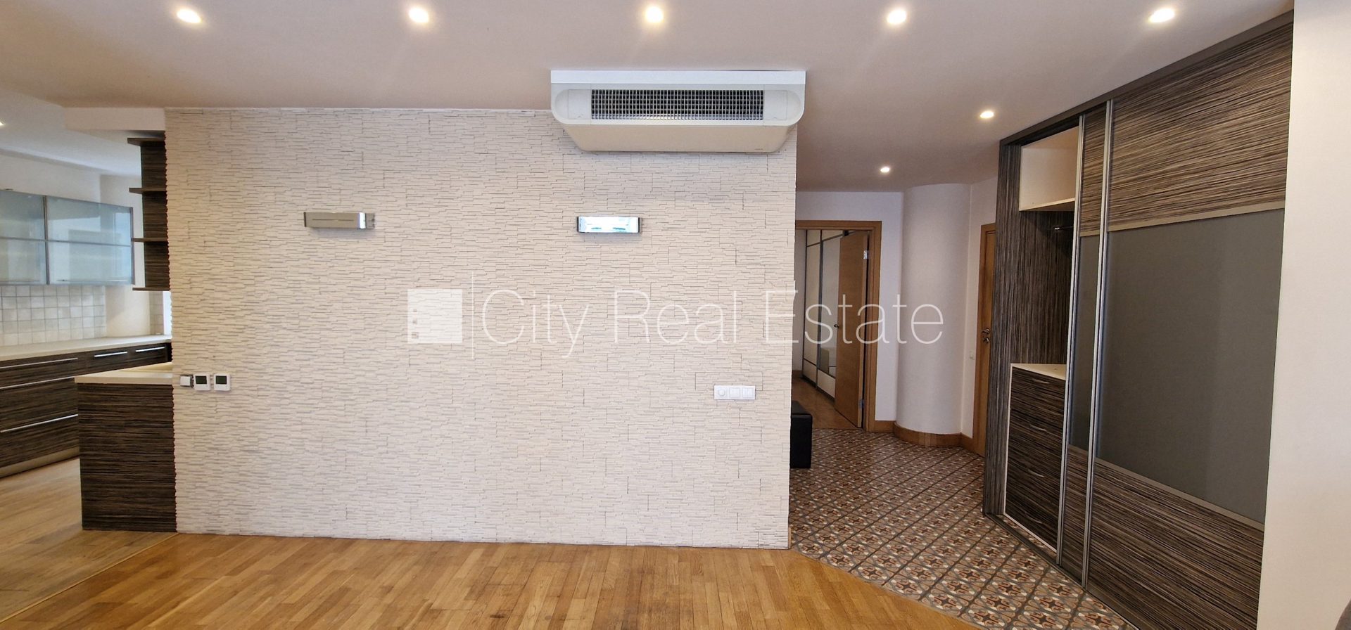 3-комнатная квартира в Рига, Центр, 85 м², продажа, Фото 5 из 10