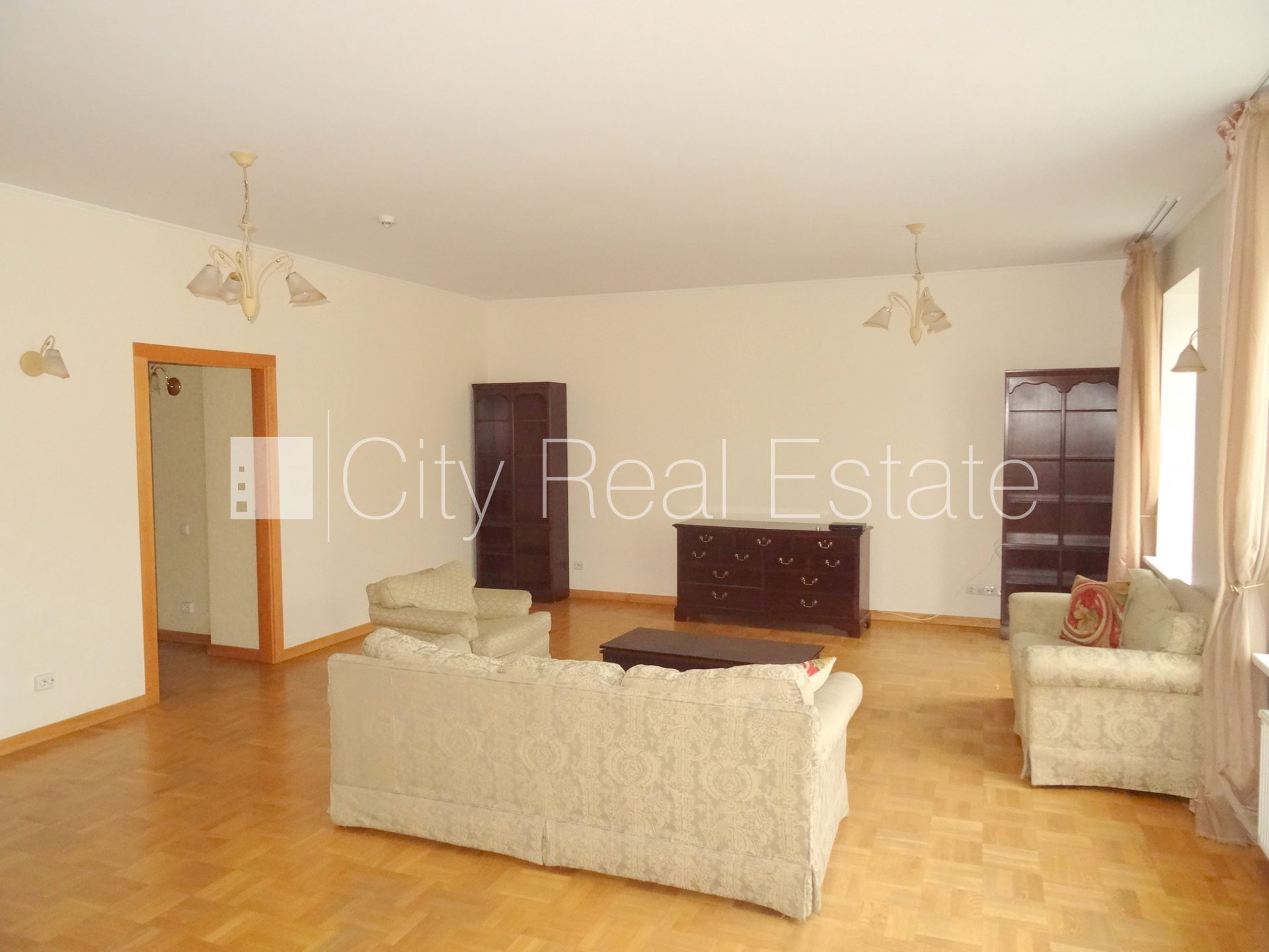 3-комнатная квартира в Рига, Центр, 106 м², аренда, Фото 4 из 10