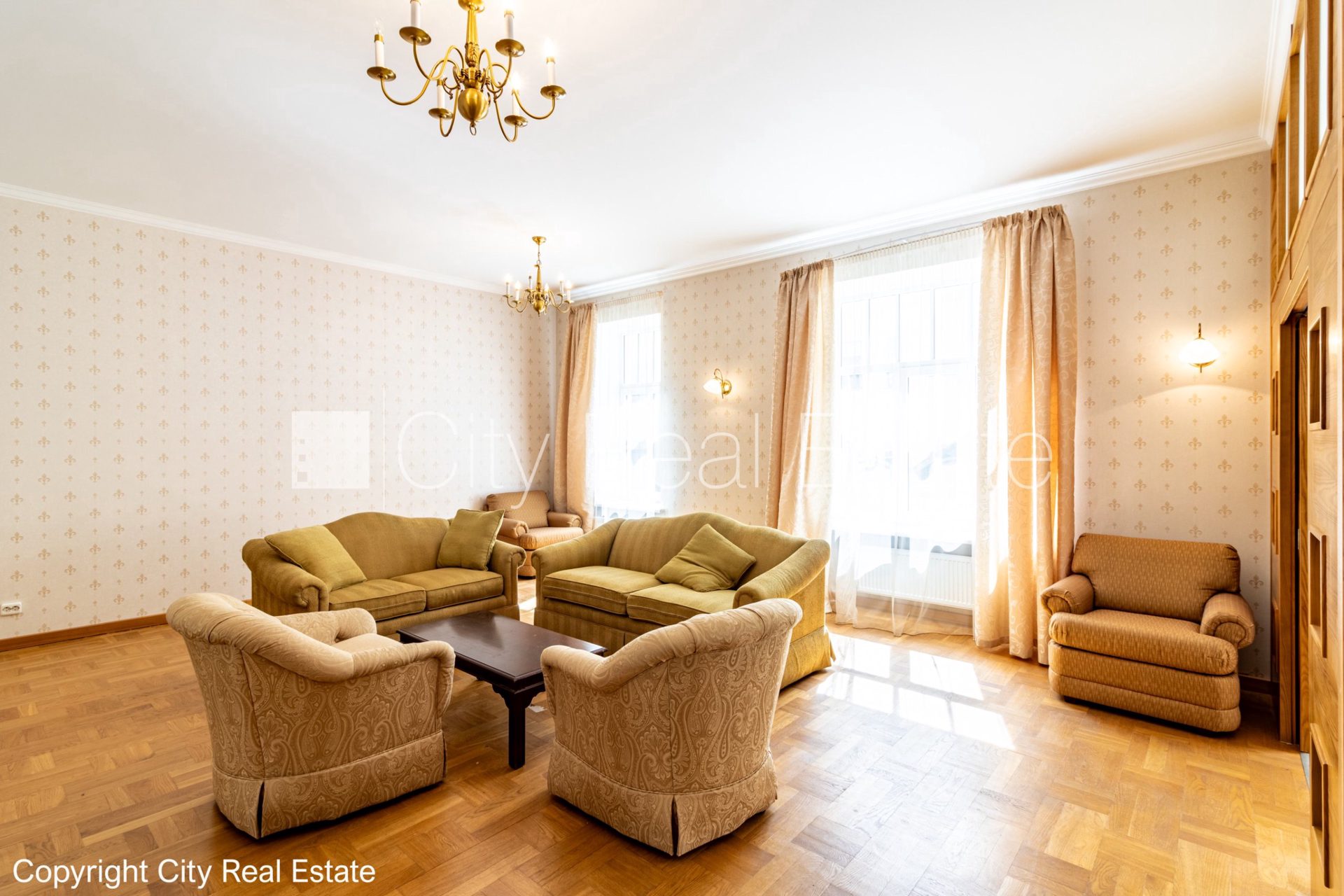 3-комнатная квартира в Рига, Центр, 105 м², аренда, Фото 1 из 10