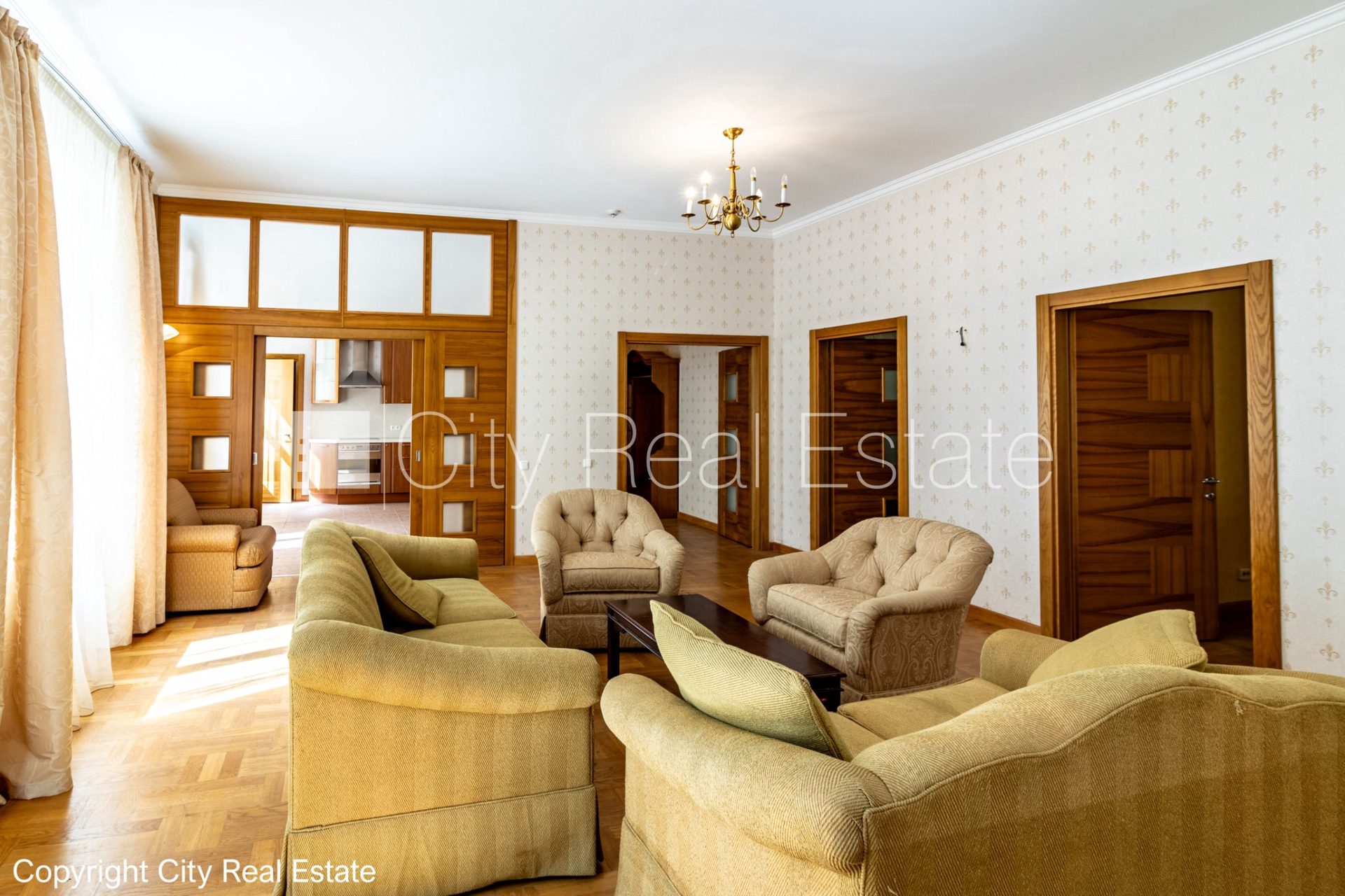 3-комнатная квартира в Рига, Центр, 105 м², аренда, Фото 3 из 10