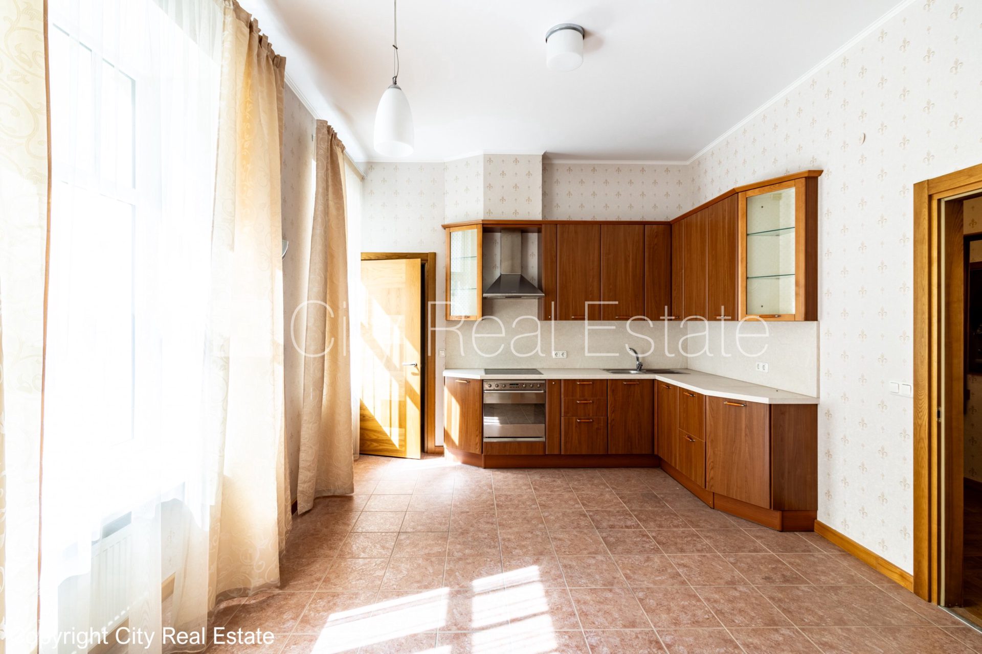 3-комнатная квартира в Рига, Центр, 105 м², аренда, Фото 4 из 10