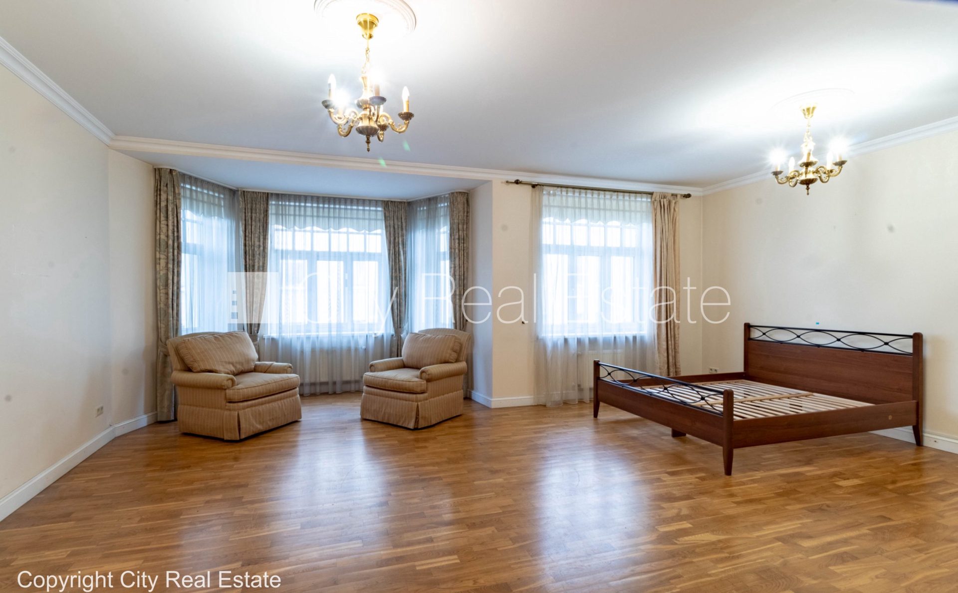 3-комнатная квартира в Рига, Центр, 124 м², аренда, Фото 1 из 10