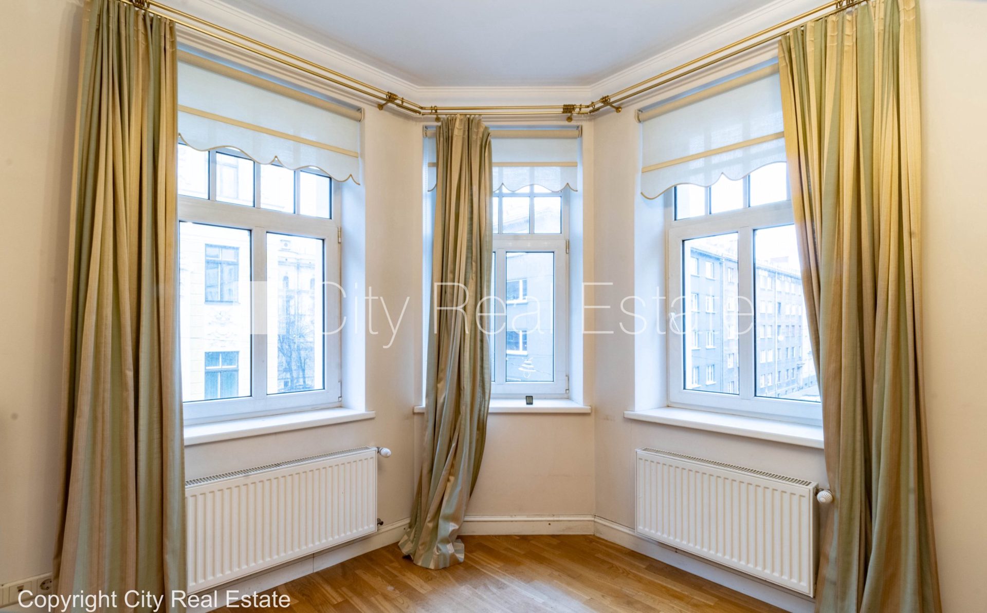 3-комнатная квартира в Рига, Центр, 124 м², аренда, Фото 8 из 10