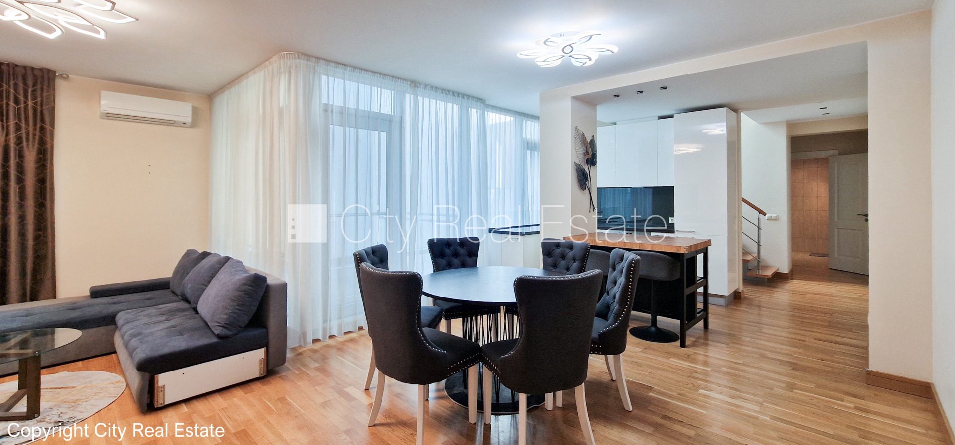 5-room apartment for rent in Riga, City Centre, 175 m², Photo 1 of 10