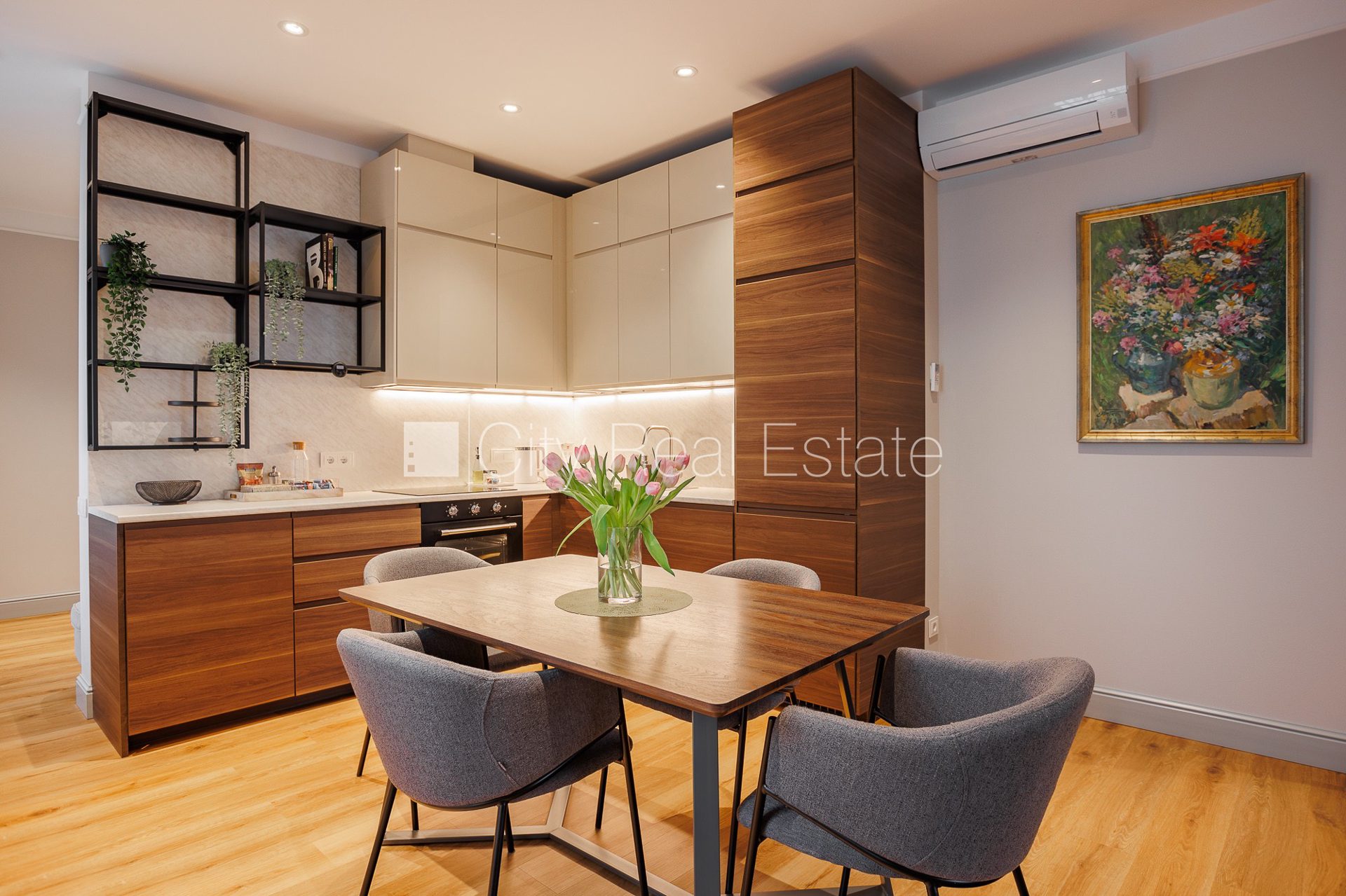 4 kambarių butas Jūrmala, Majori, 80 m², nuomojamas, Nuotrauka 1 iš 10