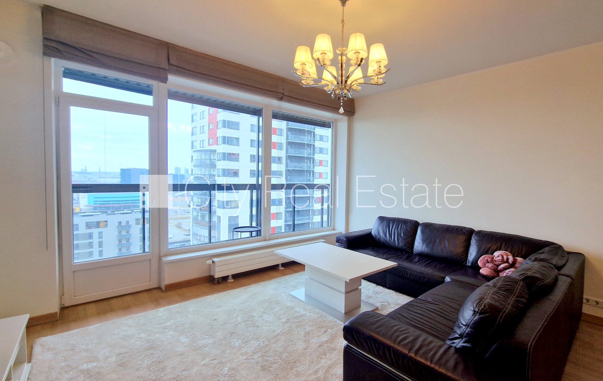 3-room apartment for rent in Riga, City Centre, 108 m², Photo 1 of 10