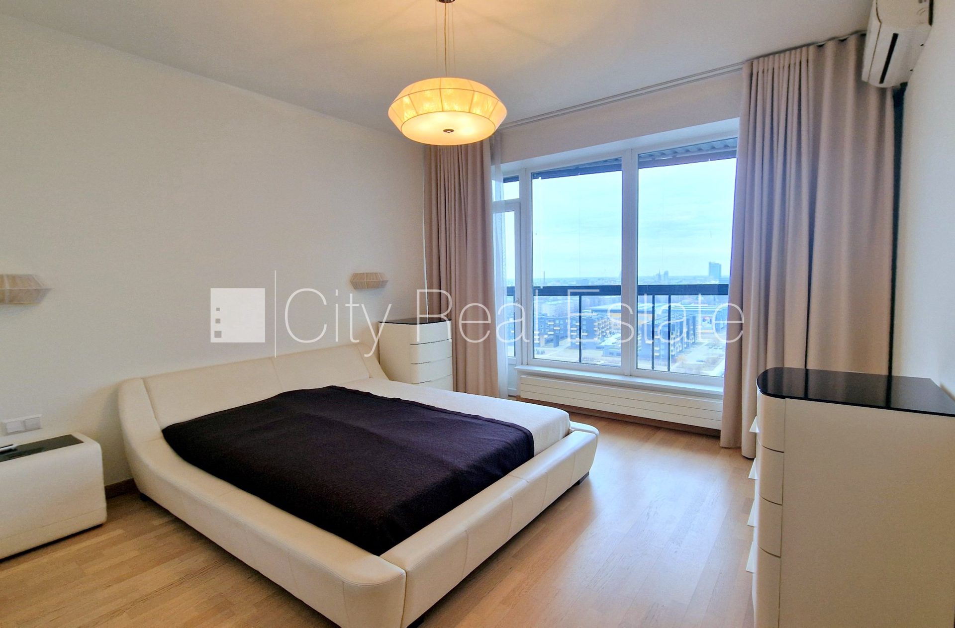 3-room apartment for rent in Riga, City Centre, 108 m², Photo 10 of 10
