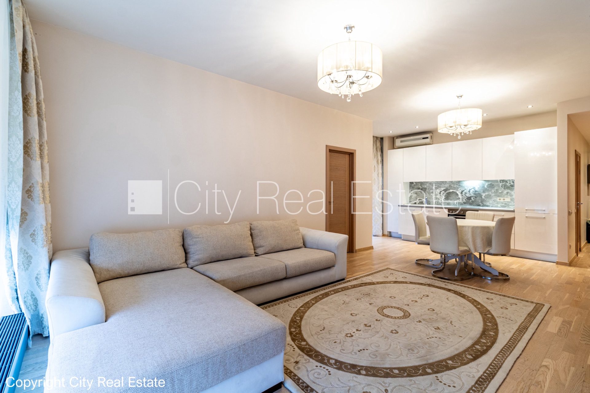 3 kambarių butas Rīga, Centrs, 115 m², nuomojamas, Nuotrauka 1 iš 10