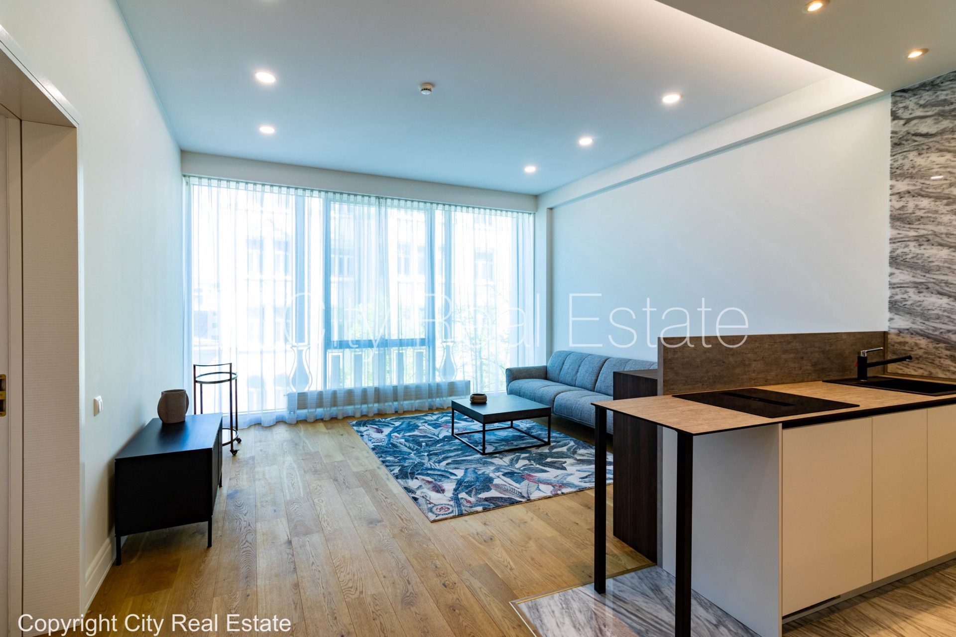 3-комнатная квартира в Рига, Центр, 110 м², аренда, Фото 1 из 10